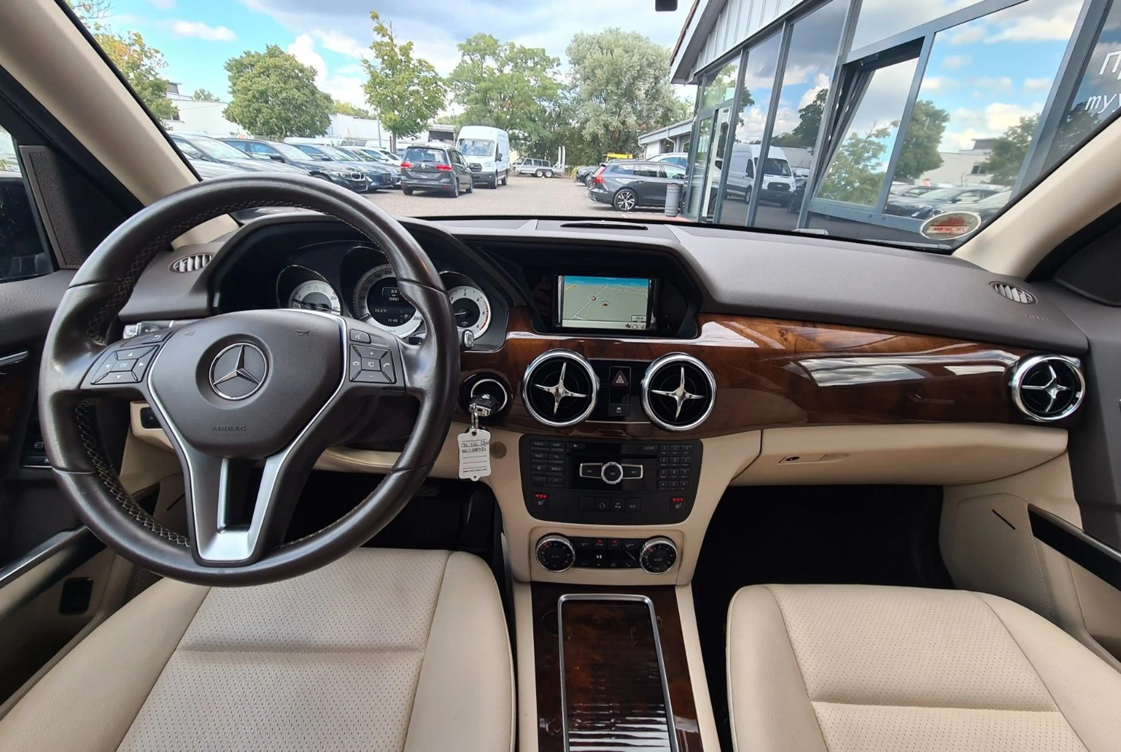 Mercedes-Benz GLK 220 4MATIC 7G - NAVI - LED - 8 x ALU - — photo 11