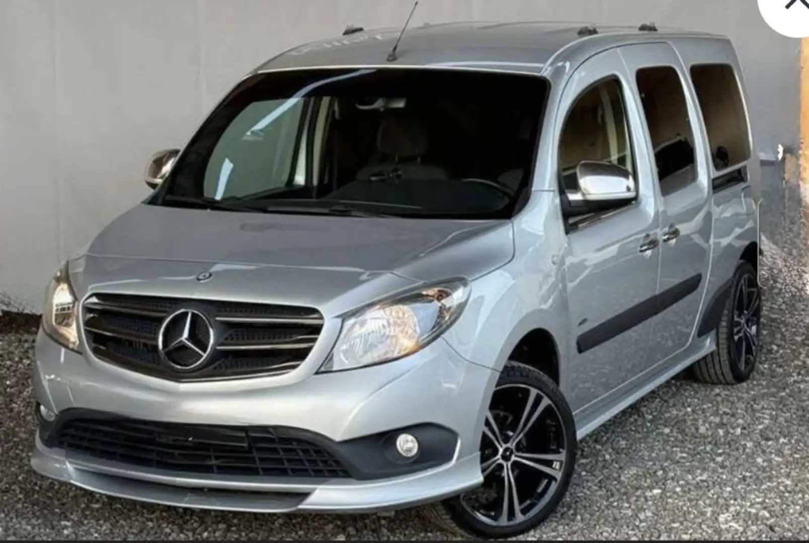 Mercedes-Benz Citan BusinessVan Premium 111 CDI extralang Silber - 1