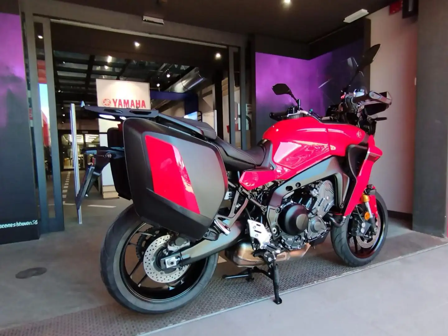 Yamaha Tracer 9 GT 2022 Rosso - 2