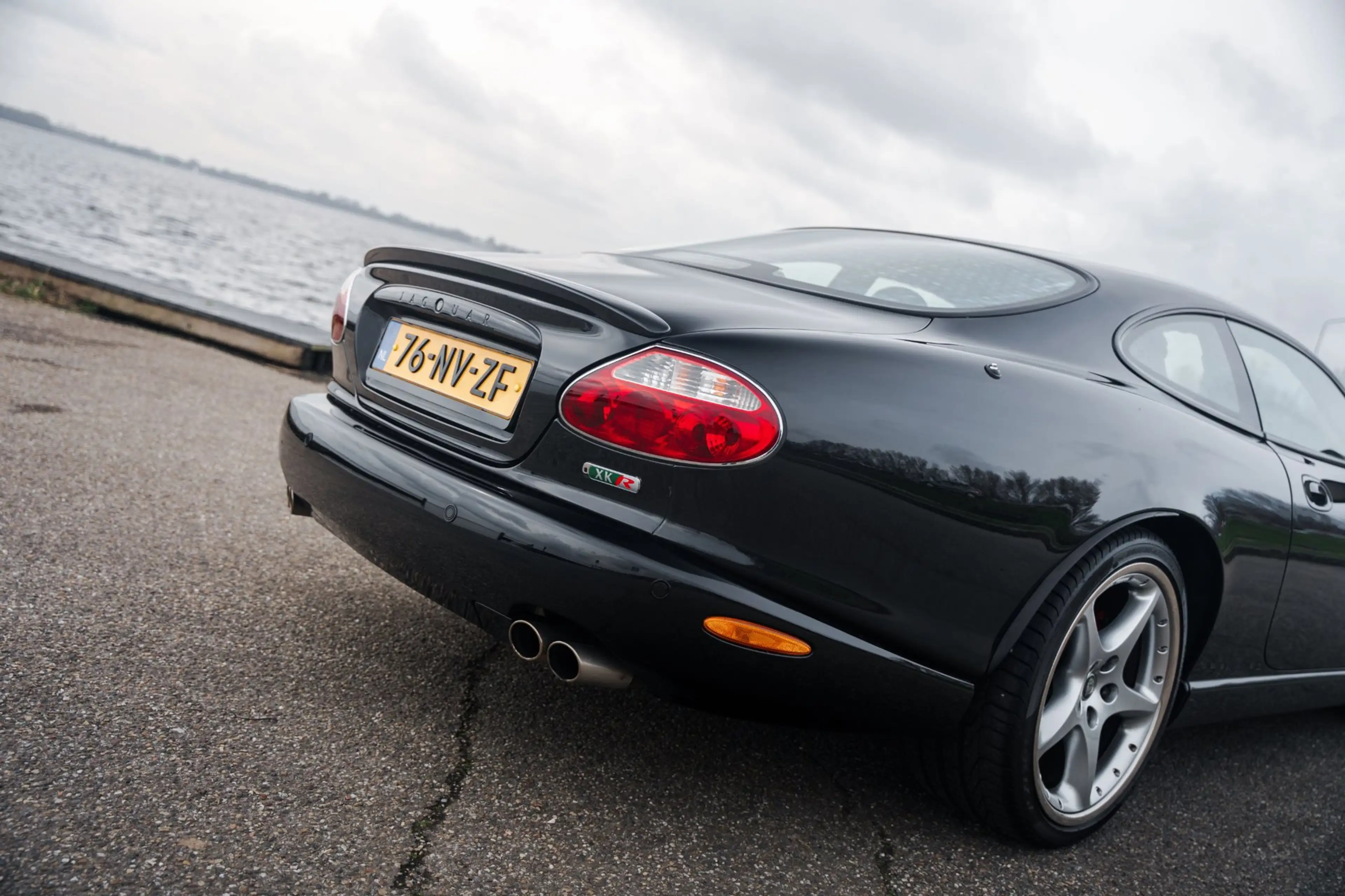 Jaguar XKR 4.2 V8 Coupé — photo 2
