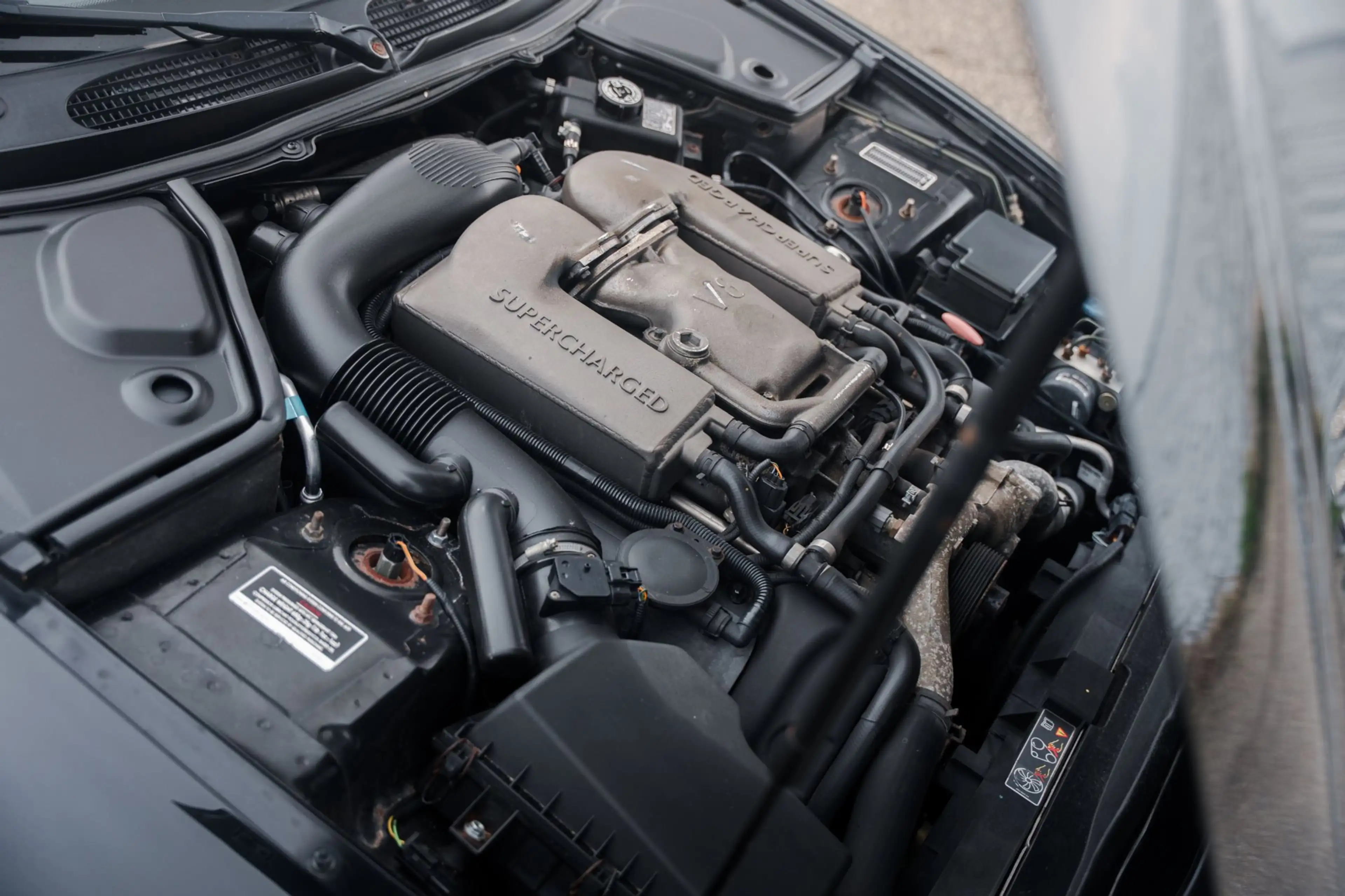 Jaguar XKR 4.2 V8 Coupé — photo 15
