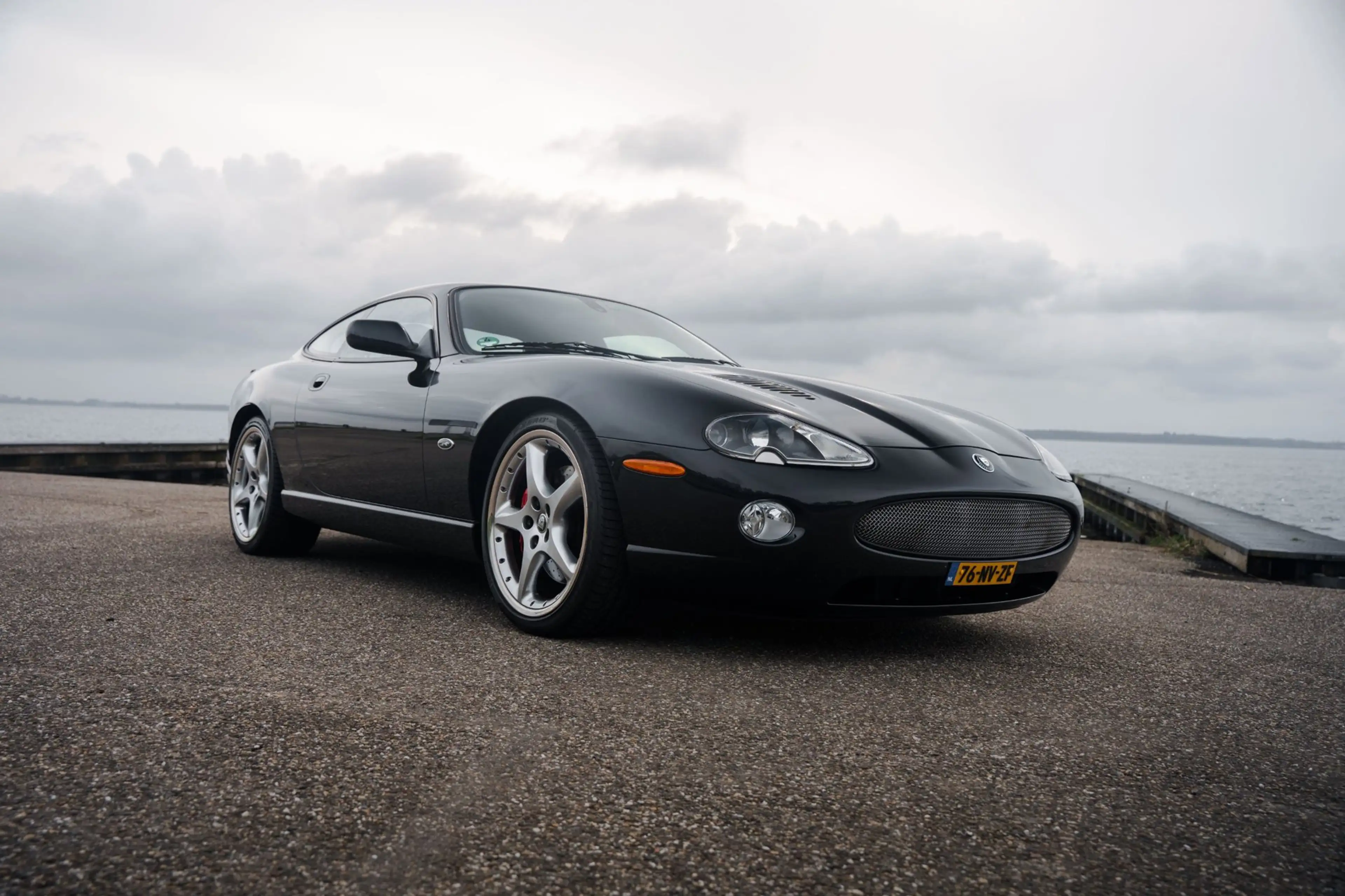 Jaguar XKR 4.2 V8 Coupé — photo 9