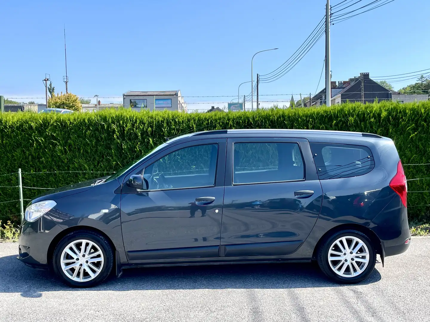 Dacia Lodgy 1.5 Blue Dci 115 cv * 7 PLACES * GPS * CAMERA * Gris - 2