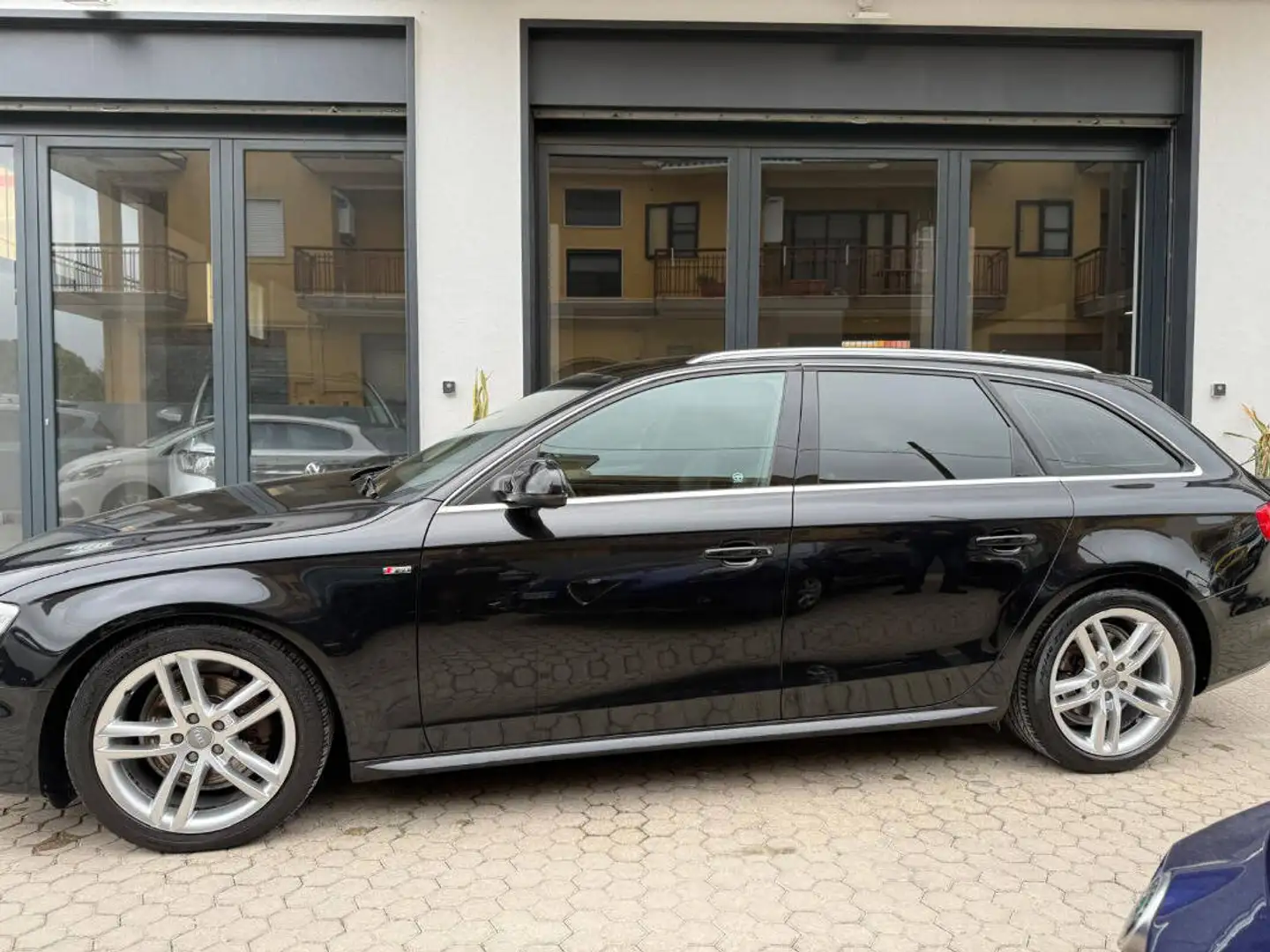 Audi A4 Audi A4 IV 2.0tdi S-line Plus 150cv Noir - 1