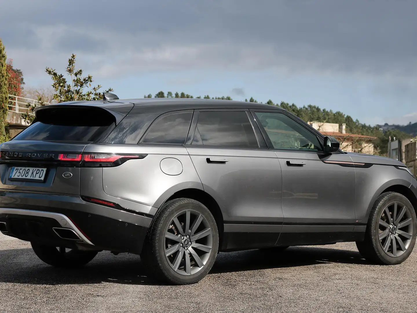 Land Rover Range Rover Velar 3.0D R-Dynamic Base 4WD Aut. 300 Gris - 2