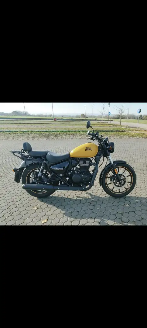 Royal Enfield Meteor 350 Amarillo - 1