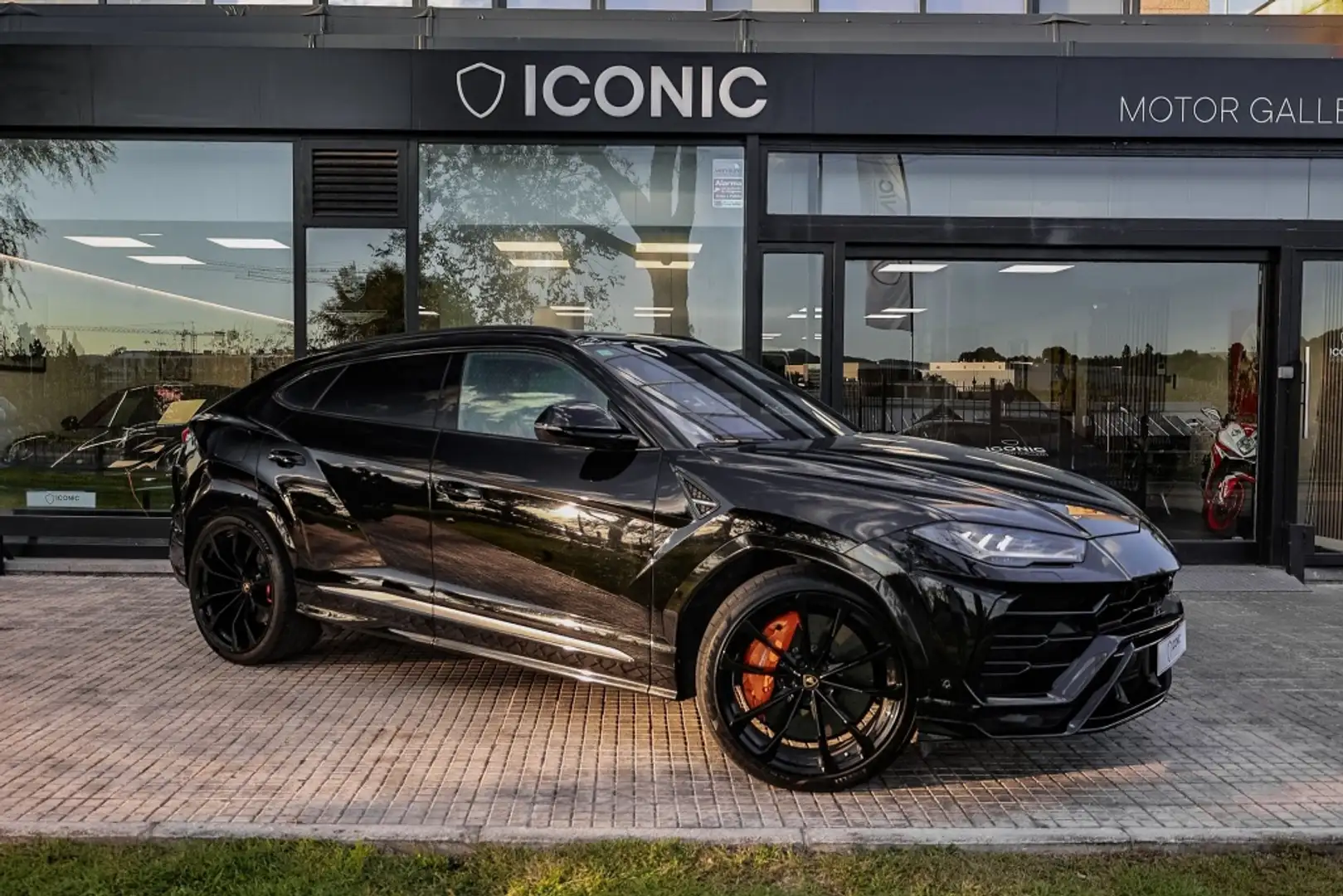 Lamborghini Urus 4.0 V8 Aut. Noir - 1
