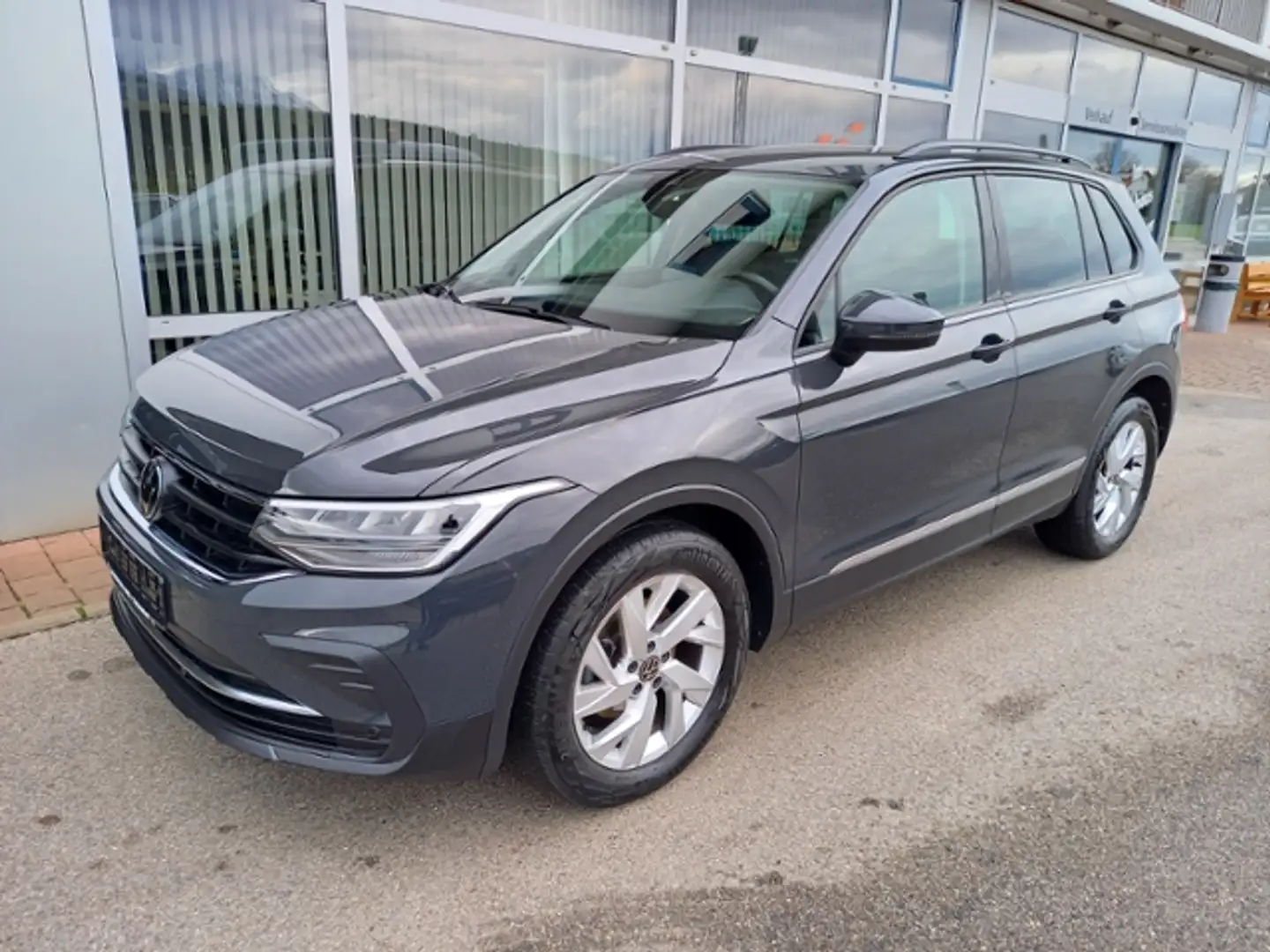 Volkswagen Tiguan Life RFK ACC SHZ APP-CONNECT Gris - 2