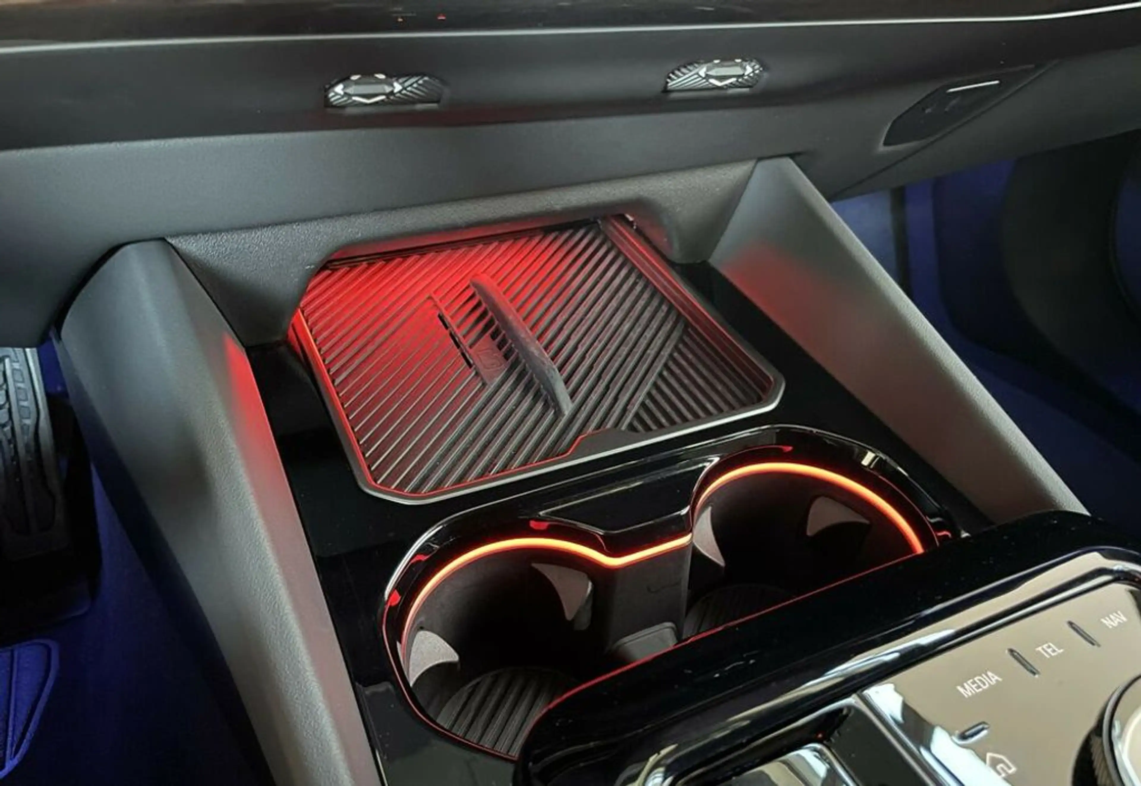 BMW i5 M60 xDrive *StHz*KeyGo*HuD*AHK*H&K*LenkradH*21'' — photo 8