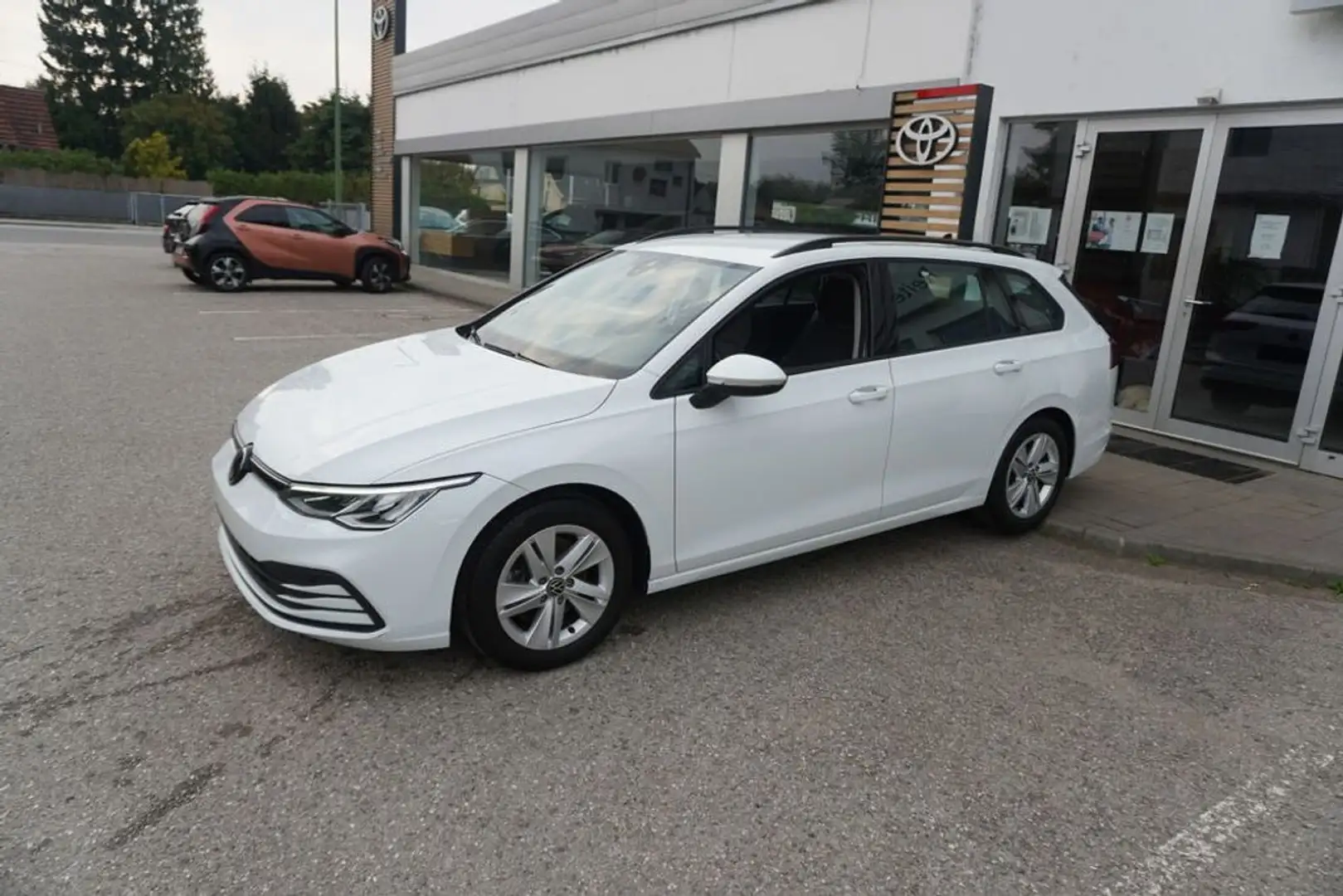 Volkswagen Golf Variant 2,0 TDI DSG *LED*PDC*APP-CONNECT* Weiß - 2