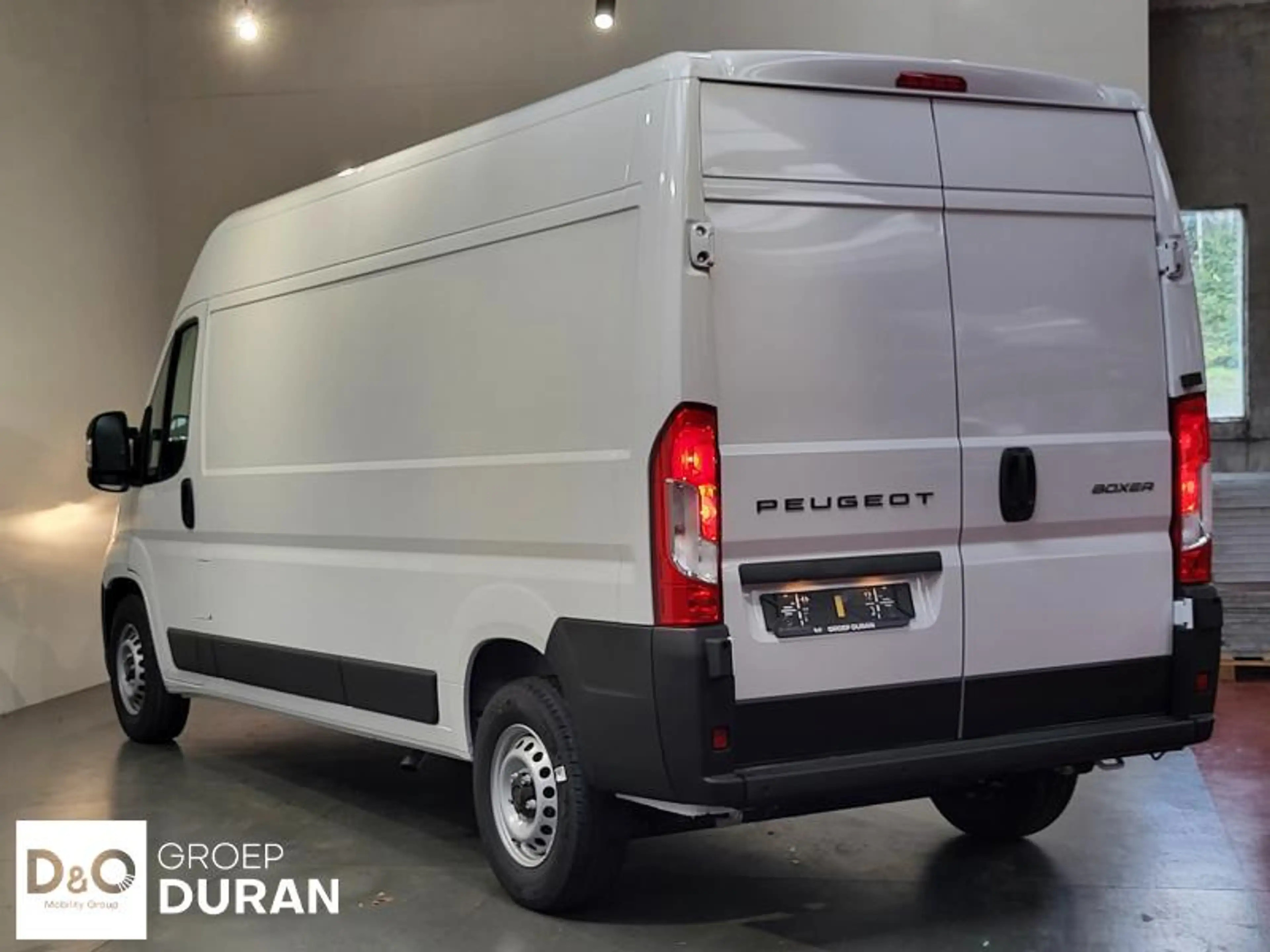 Peugeot Boxer 435 L3H2 2.2 BlueHDi 140 AT — photo 3