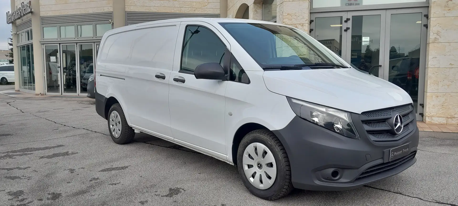 Mercedes-Benz Vito 110 F. Long IVA ESCLUSA Blanc - 1