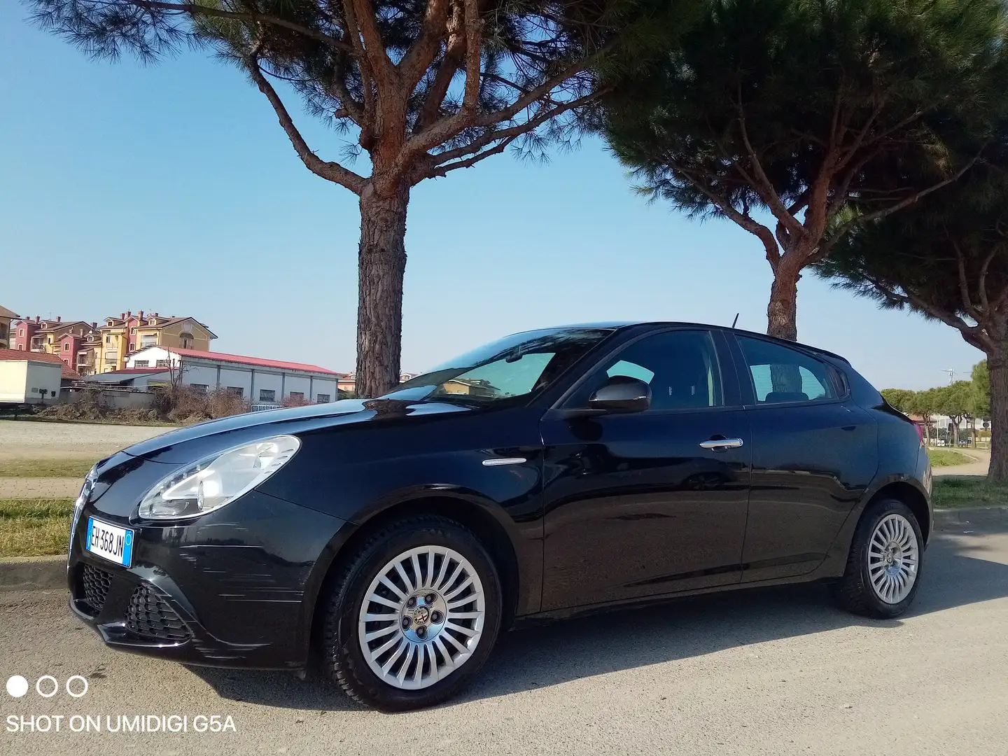 Alfa Romeo Giulietta 1.4 Turbo 120cv**88.000 Km** Schwarz - 1