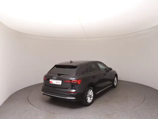 Audi A3 view 4
