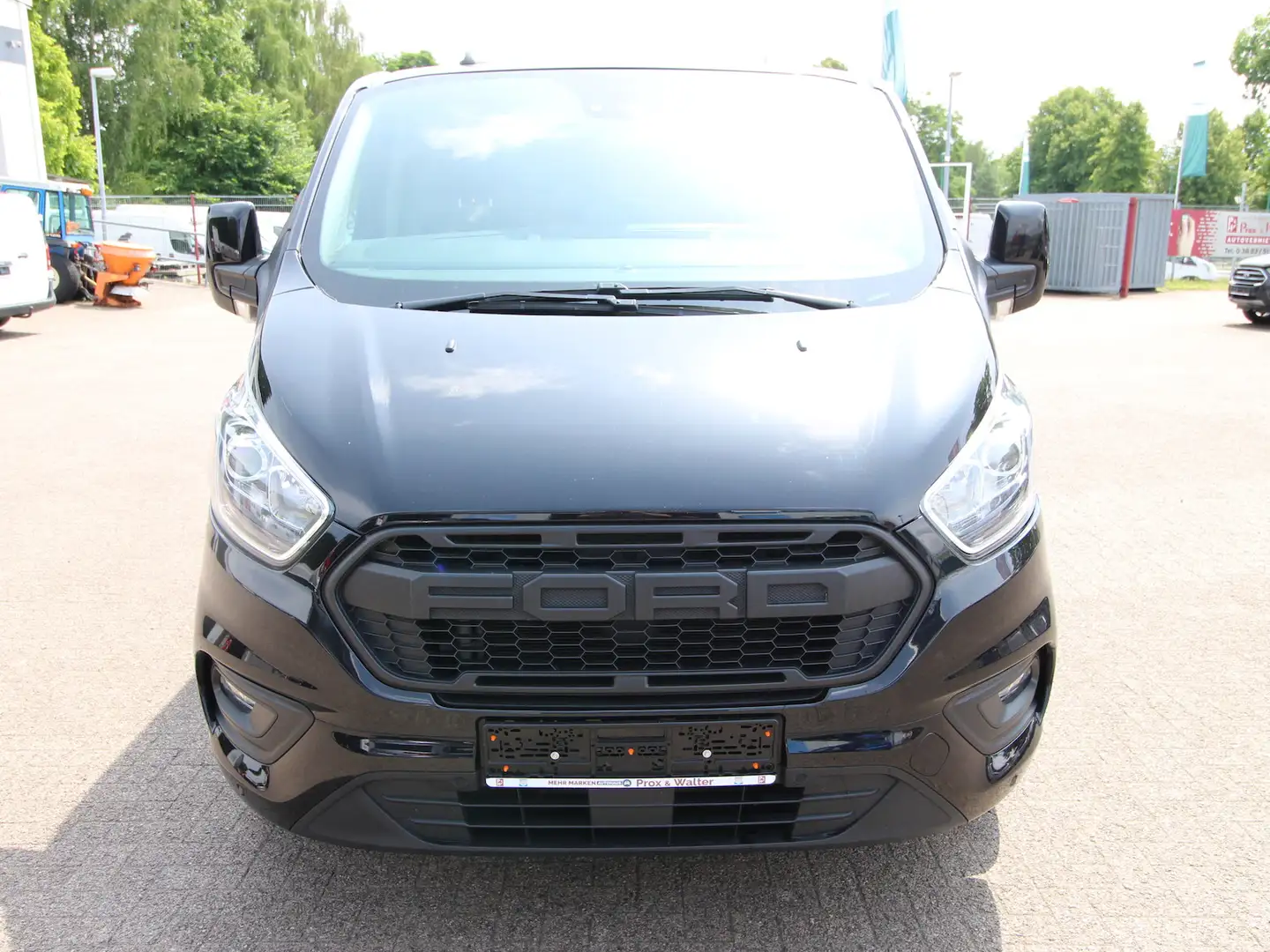 Ford Transit Custom EcoBlue 300 L2 Trend AHK+NAVI Schwarz - 1