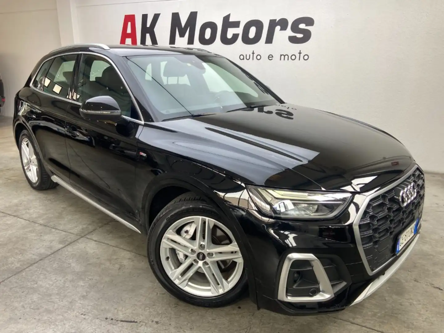 Audi Q5 35 TDI S tronic S line plus Noir - 1