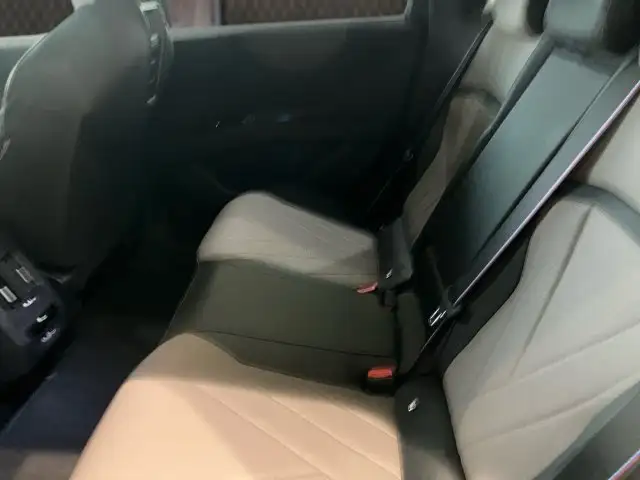 BMW iX3 50 xDrive NA5 Ansicht 10