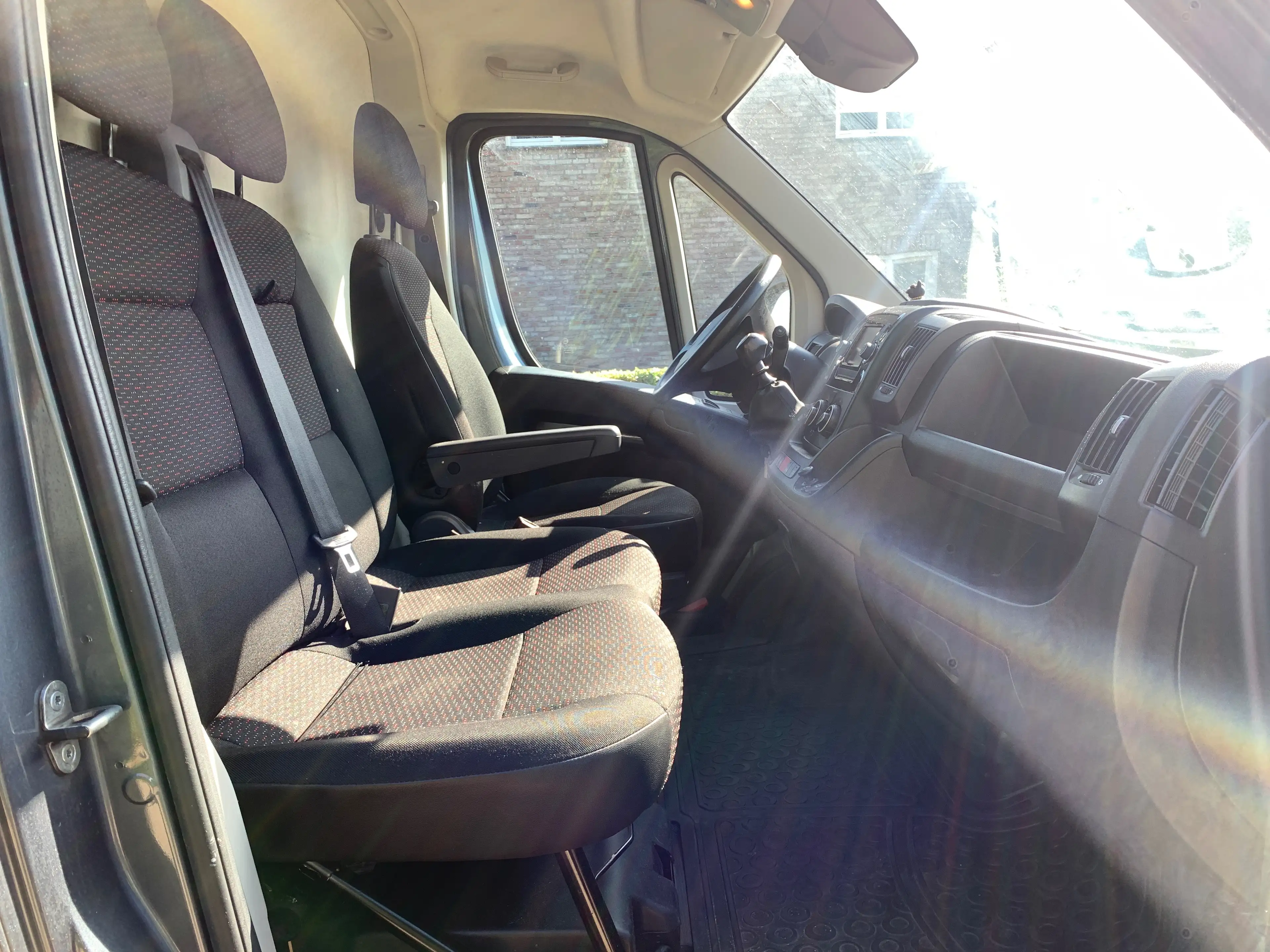 Peugeot Boxer 2.2 BlueHDi L2H2 Premium S/S (EU6.3) — photo 9