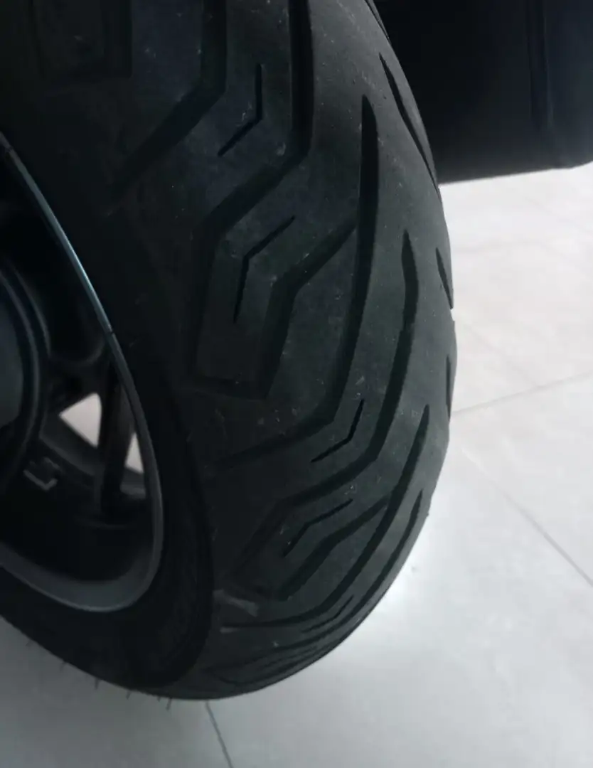 Yamaha X-Max 400 Nero - 2