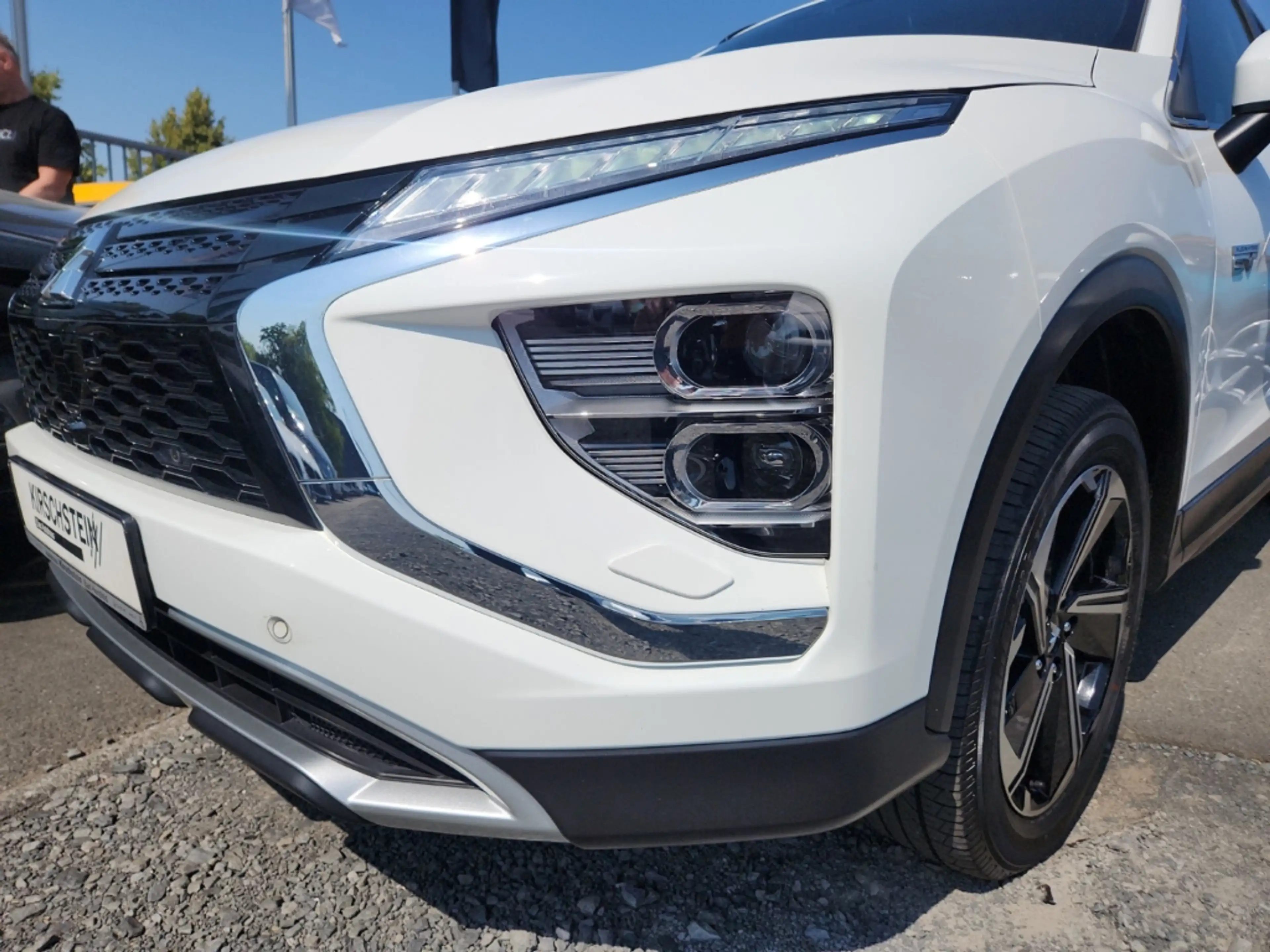 Mitsubishi Eclipse Cross Plug-In Hybrid Plus AHK LED Navi Kamera — photo 6