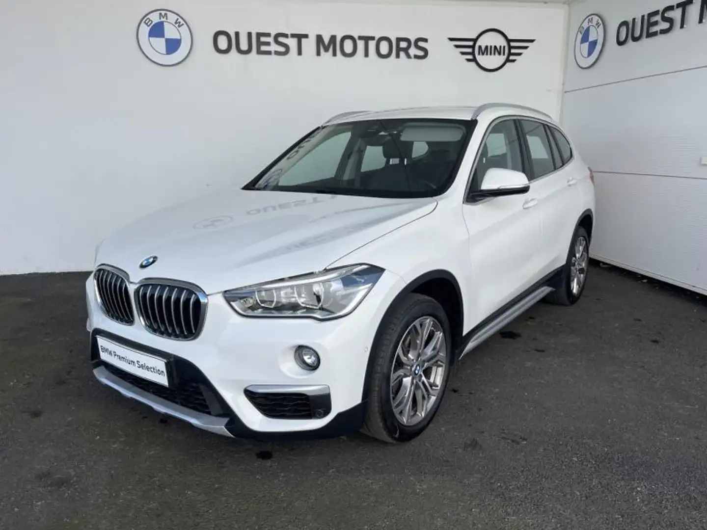 BMW X1 sDrive18iA 140ch xLine DKG7 Euro6d-T Blanc - 1