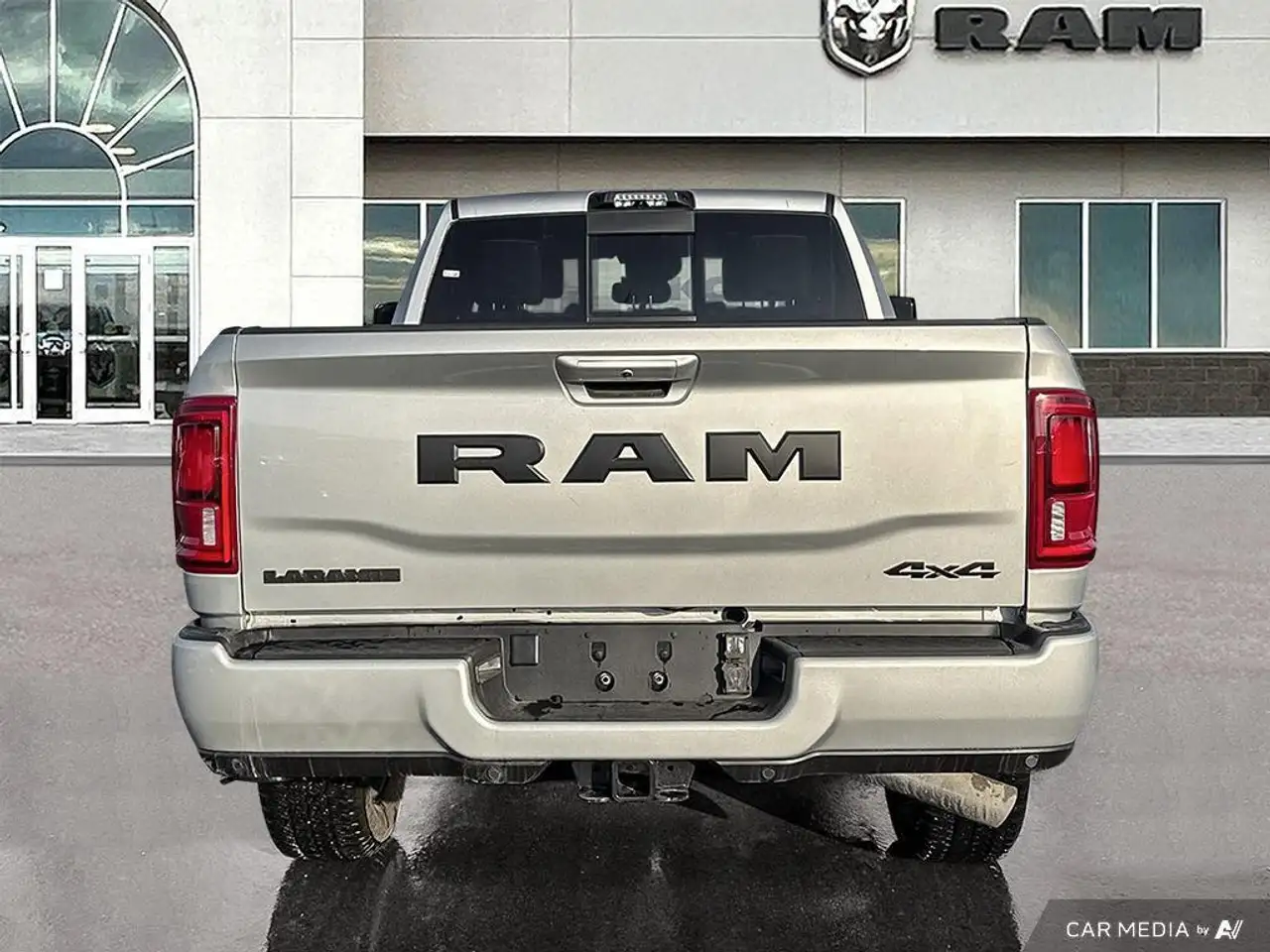 RAM 2500 снимка RAM 2500