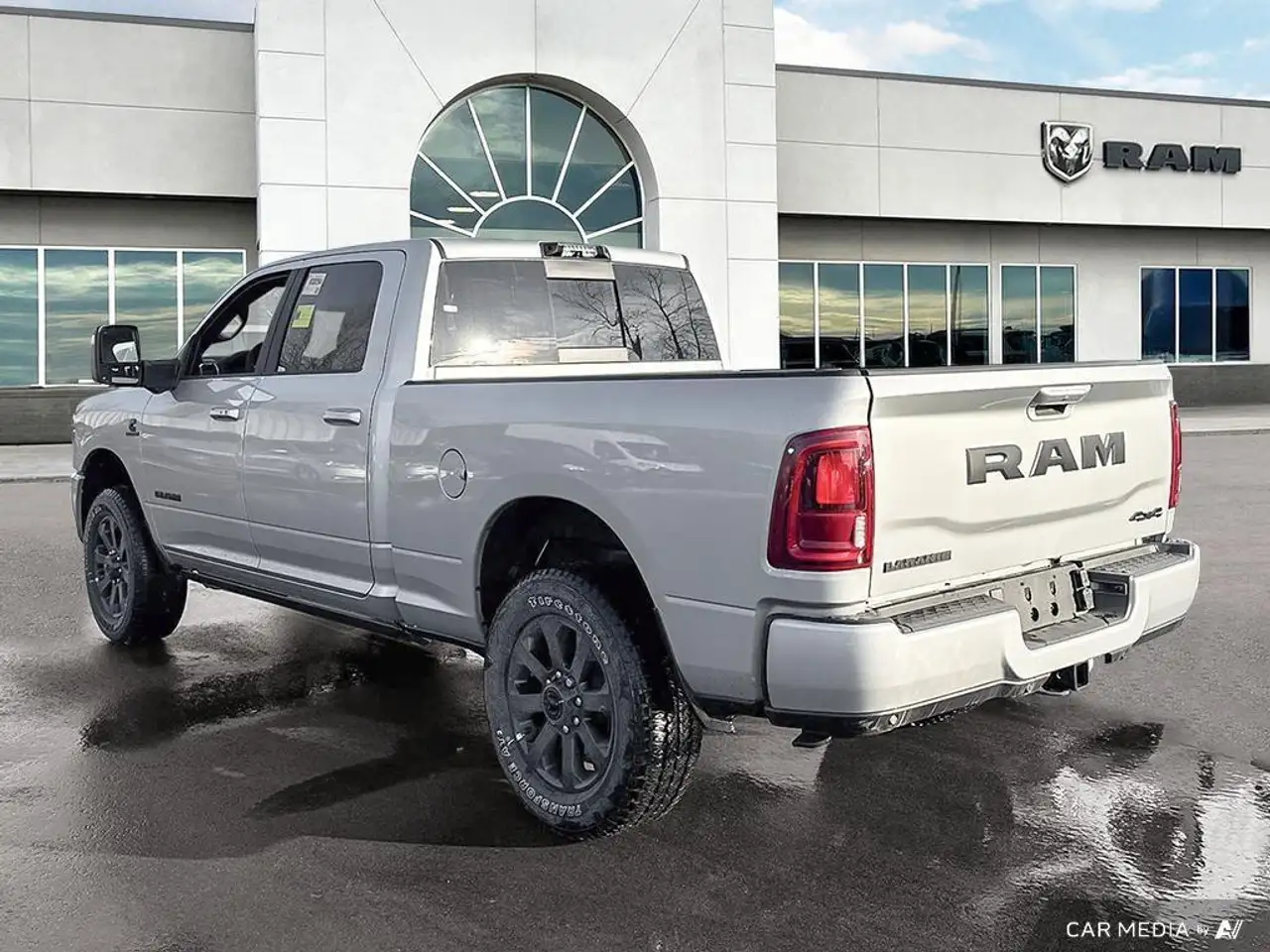 RAM 2500 снимка RAM 2500