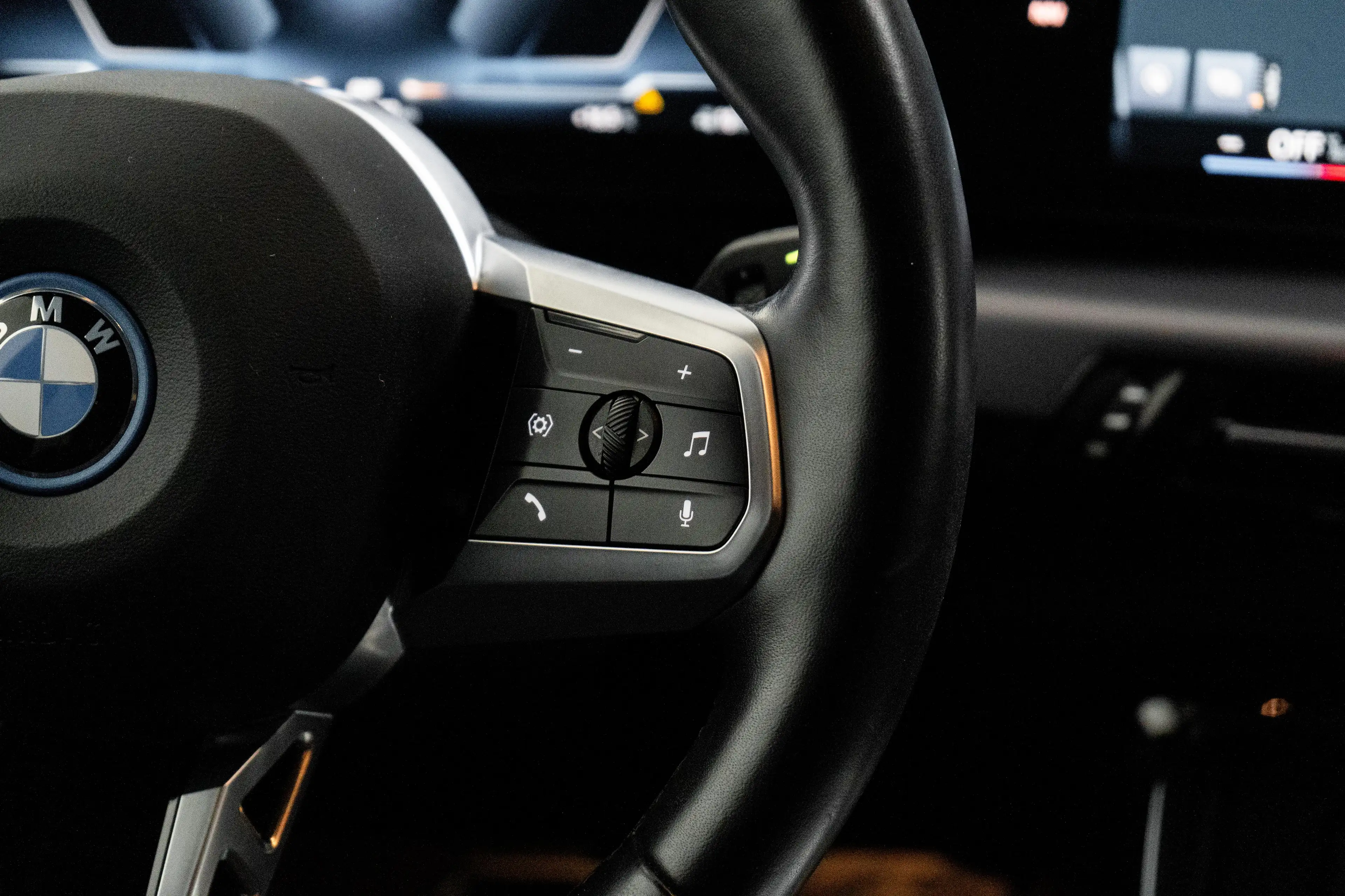 BMW iX1 xDrive30 67 kWh M Sport Edition 313PK | M- Sport | — photo 12