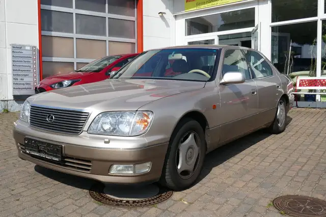 Lexus LS 400 4.0- V8,  Familienbesitz seid 2007