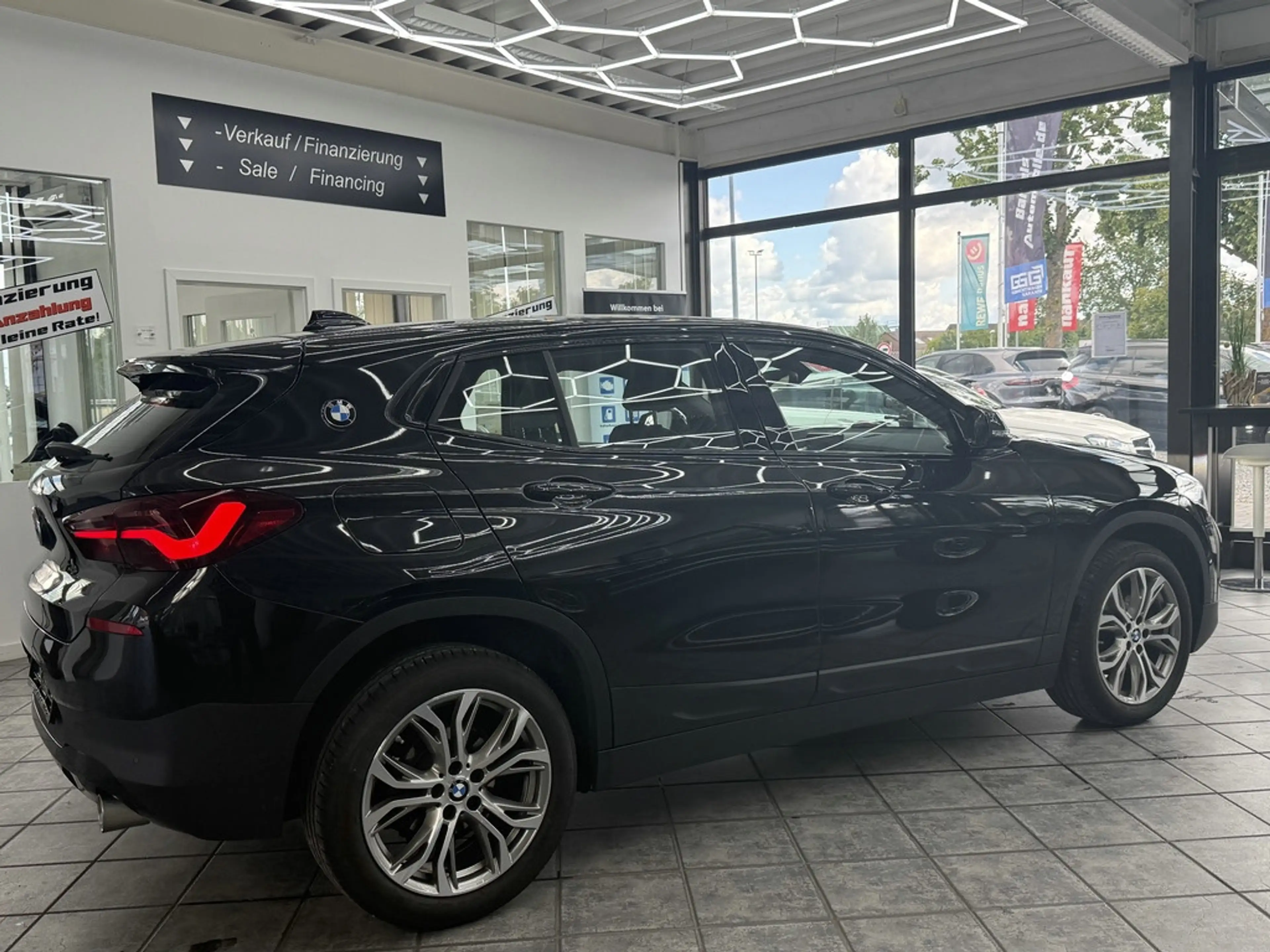BMW X2 18d sDrive Advantage Plus, 1.Hd., LED, Navi — photo 6