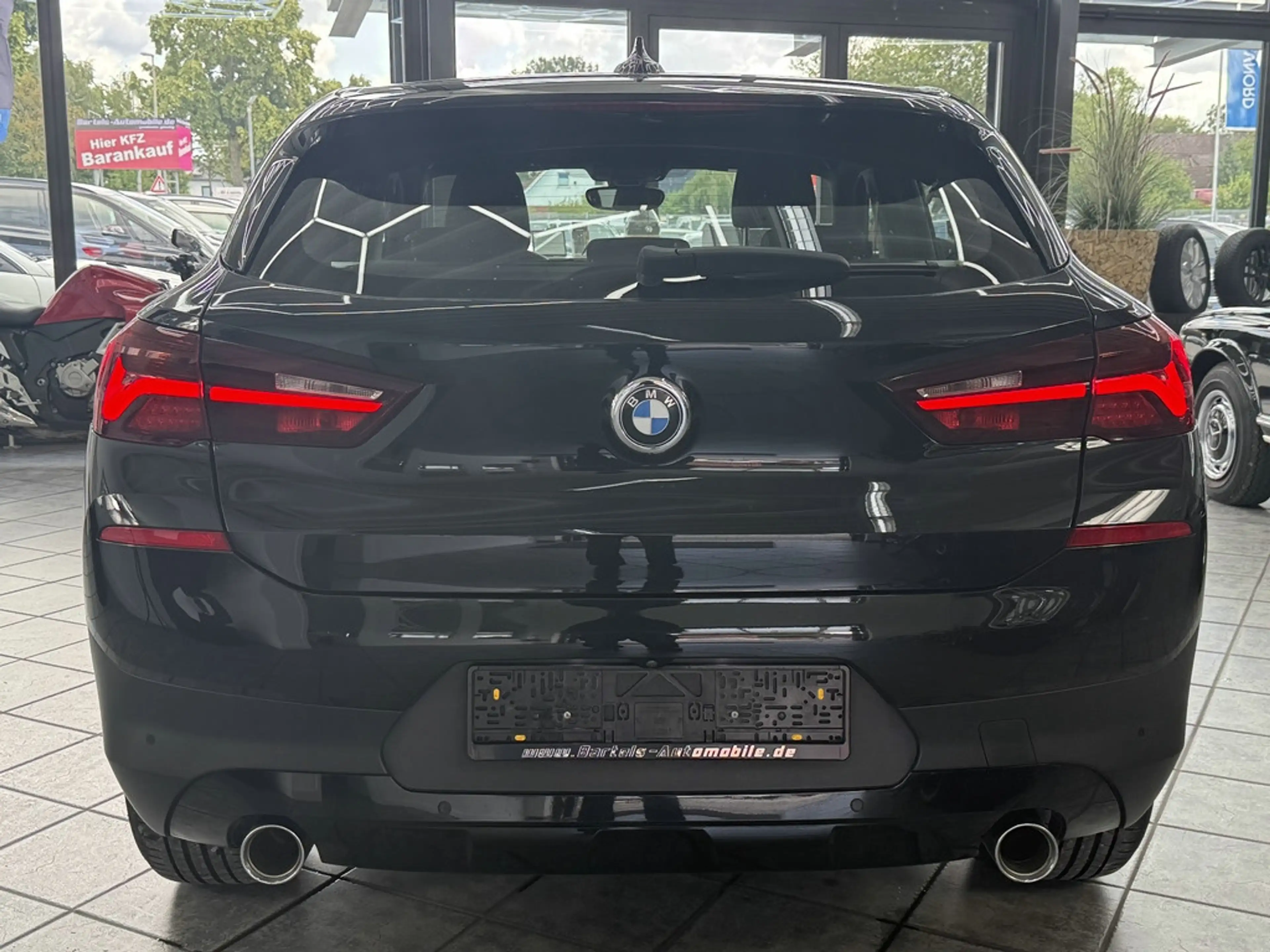 BMW X2 18d sDrive Advantage Plus, 1.Hd., LED, Navi — photo 3