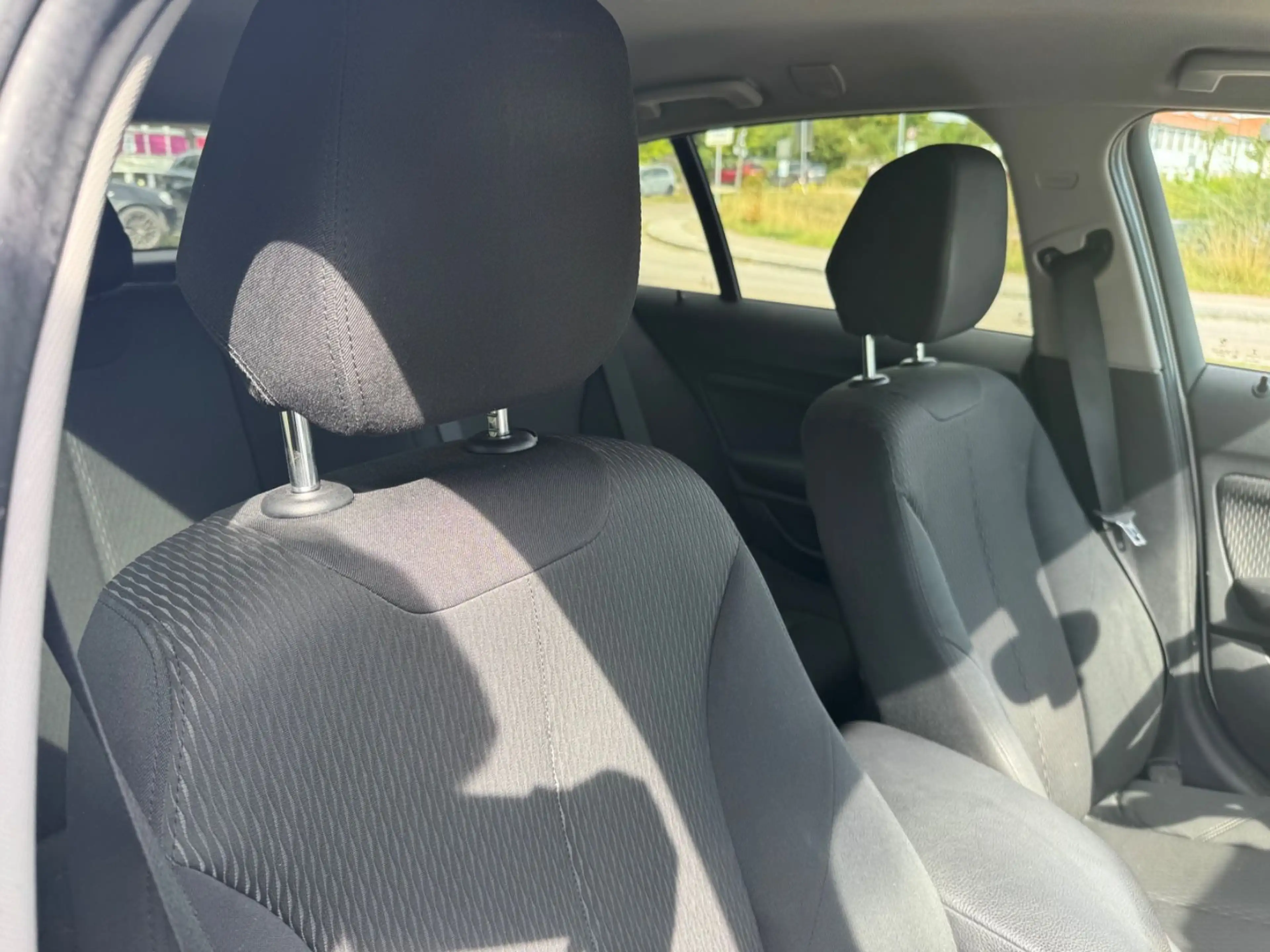 BMW 118 i Limousine*Advantage*Display*Kamera* — photo 15