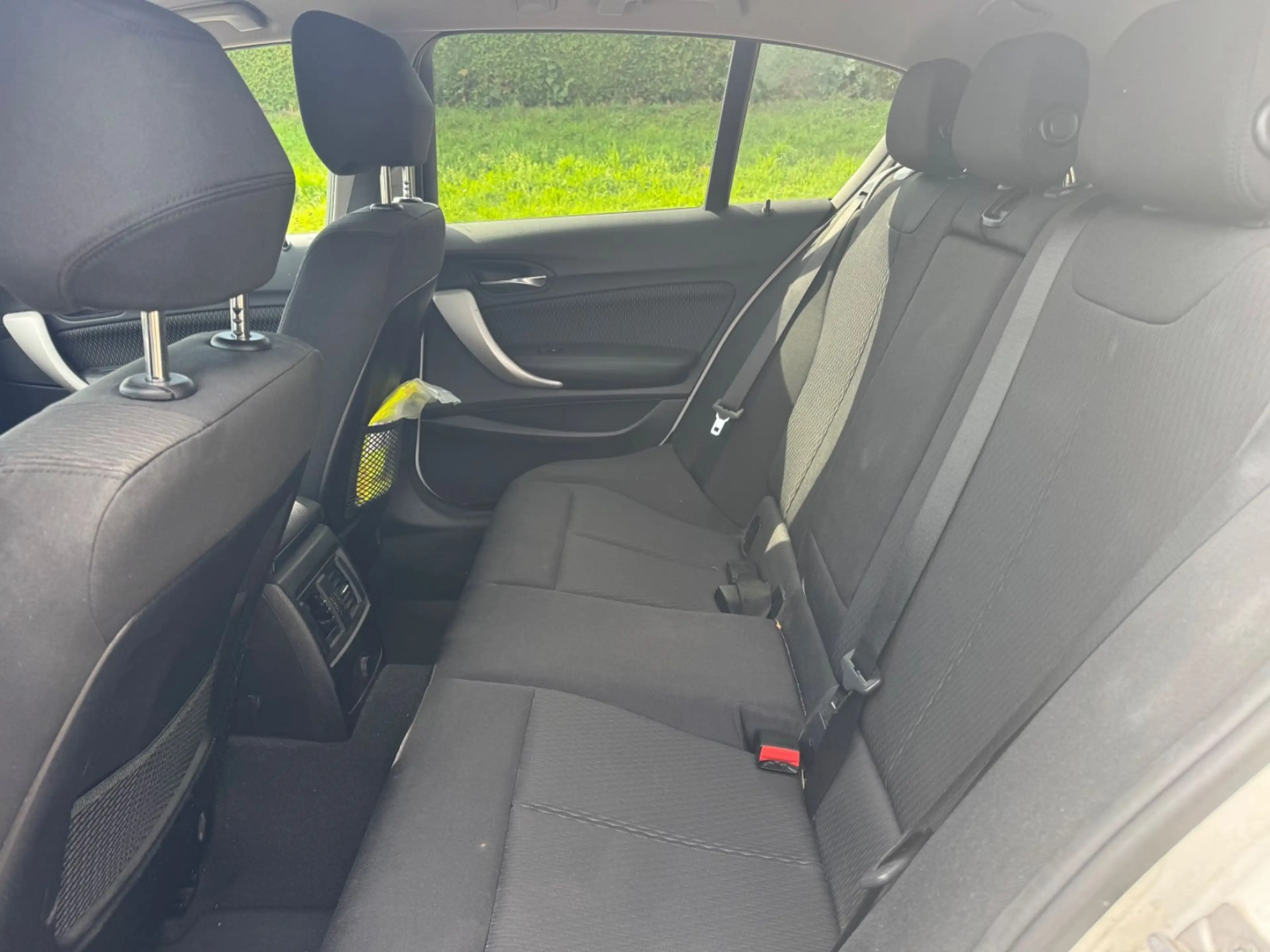 BMW 118 i Limousine*Advantage*Display*Kamera* — photo 11