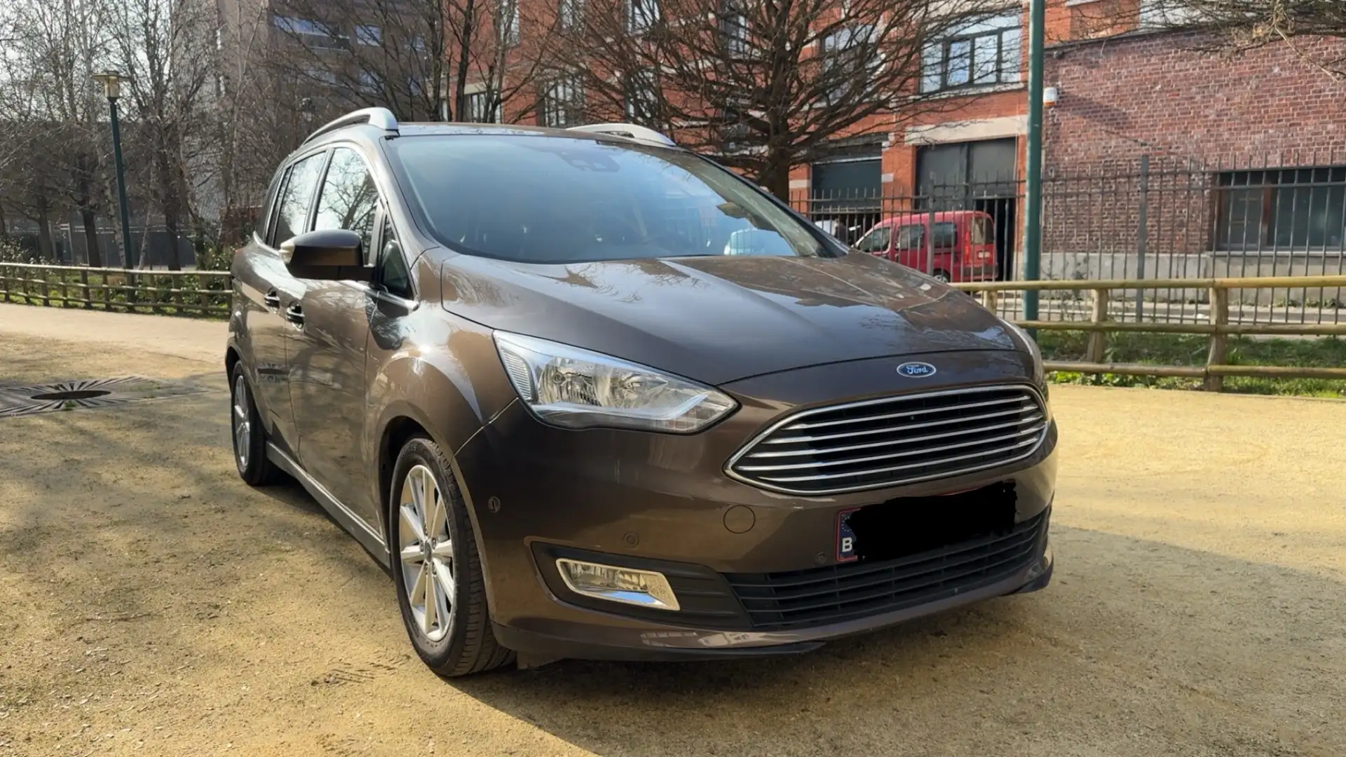 Ford Grand C-Max 1.5 TDCi Business Class Start-Stop PS. 7places Brons - 2