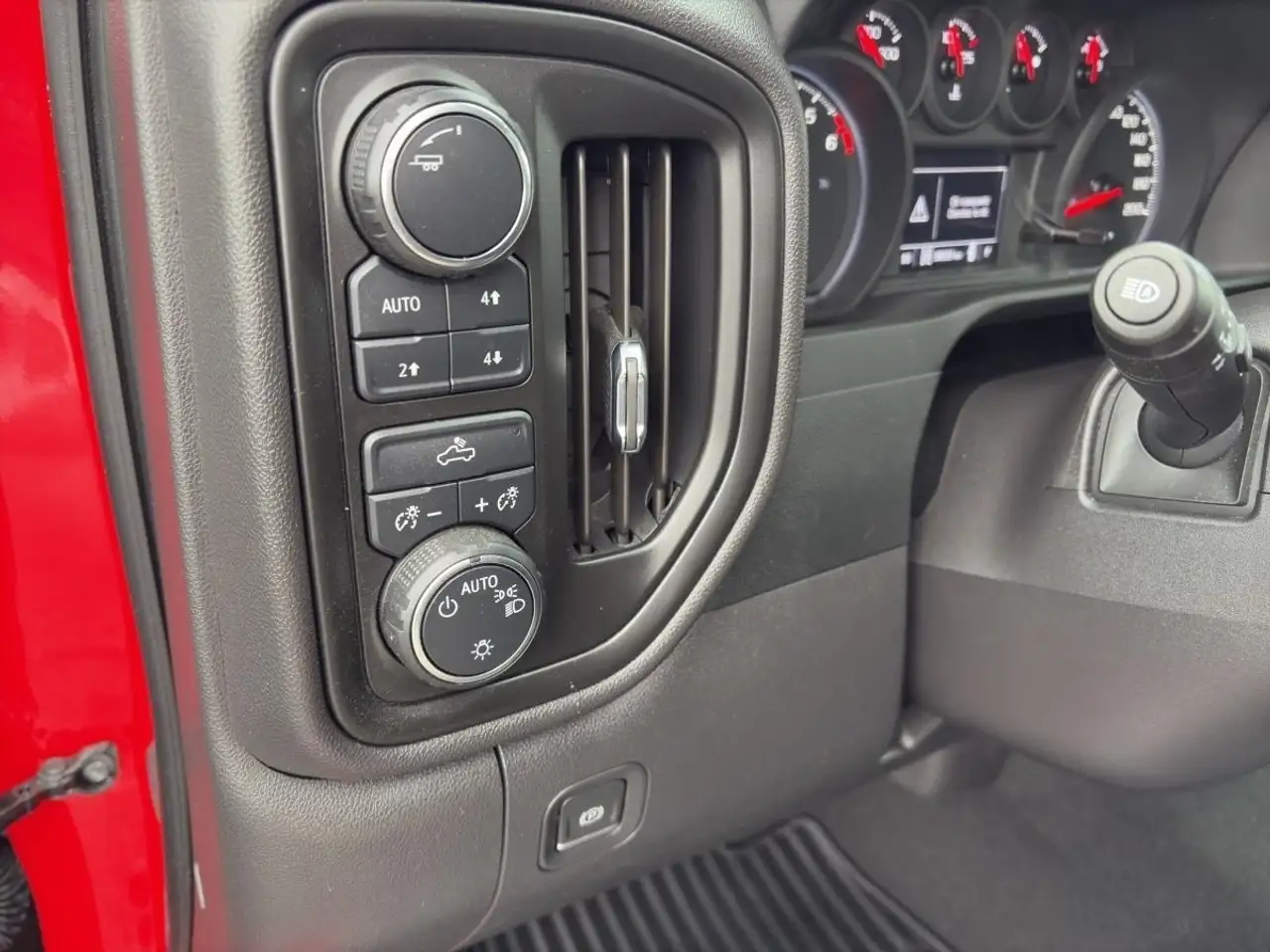 Chevrolet Silverado 1500 снимка Chevrolet Silverado 1500