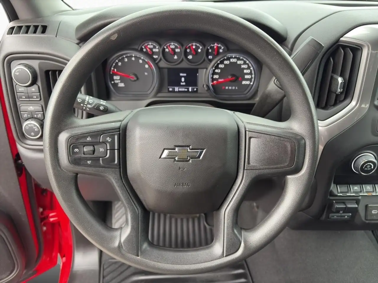 Chevrolet Silverado 1500 снимка Chevrolet Silverado 1500