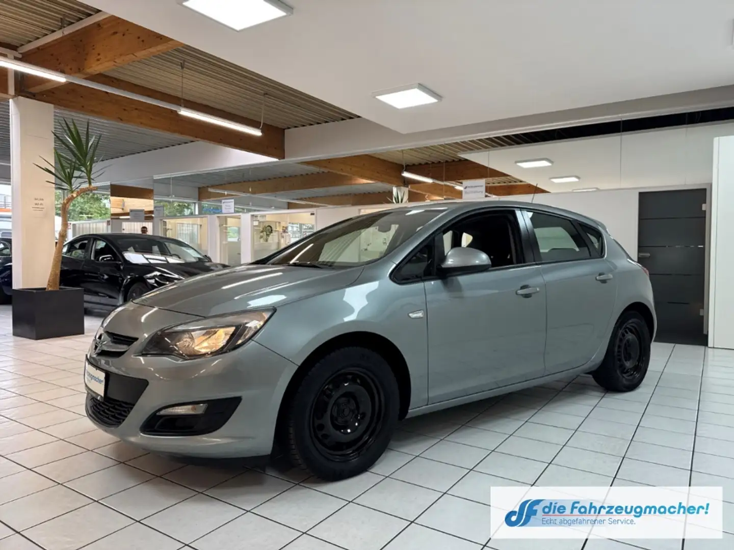 Opel Astra J Selection 1.6 GA Klima el.SP Spieg. beheizbar te Silber - 2