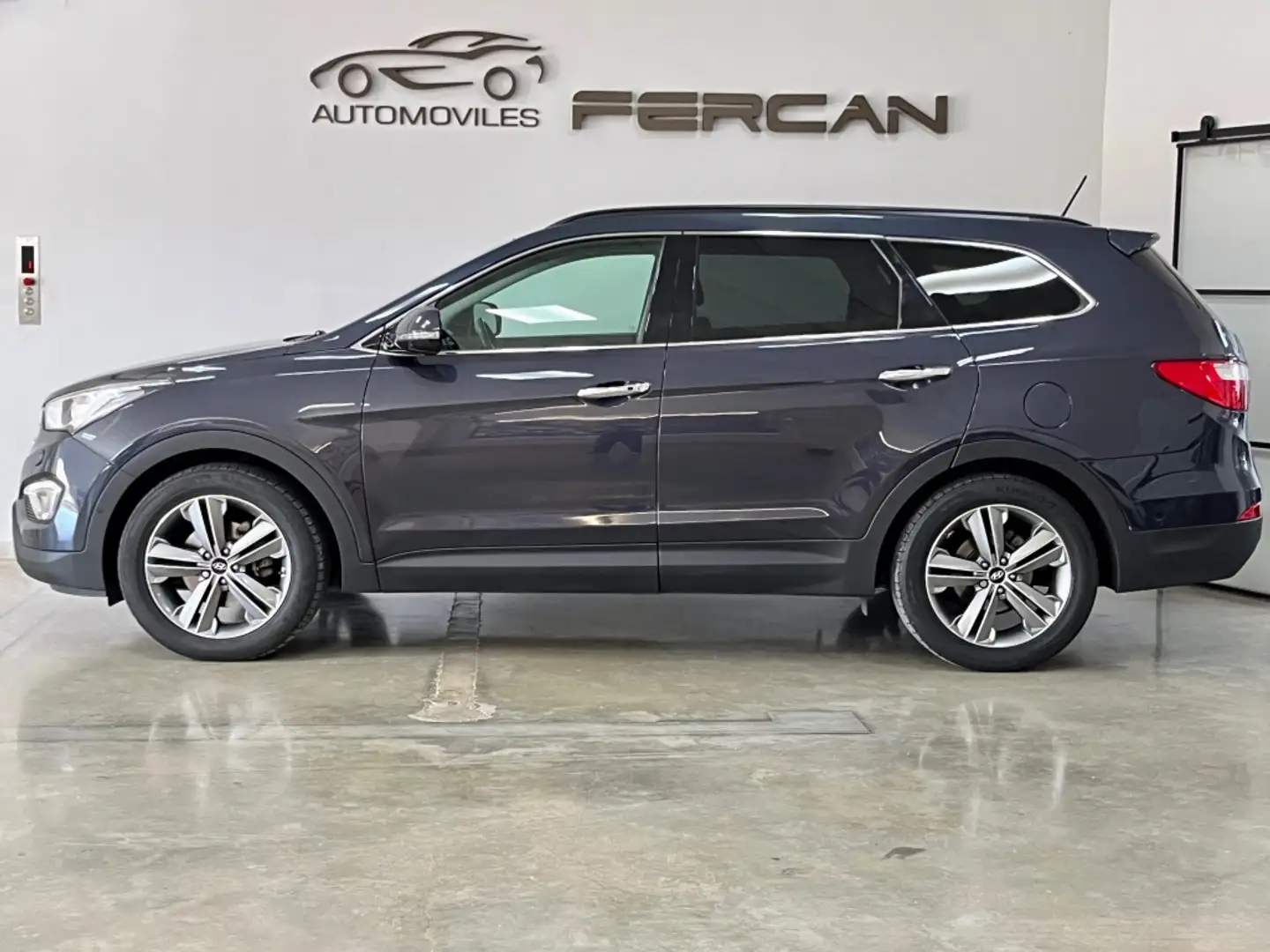 Hyundai SANTA FE 2.2CRDi 4x4 Tecno 7s (4.75) Gris - 2