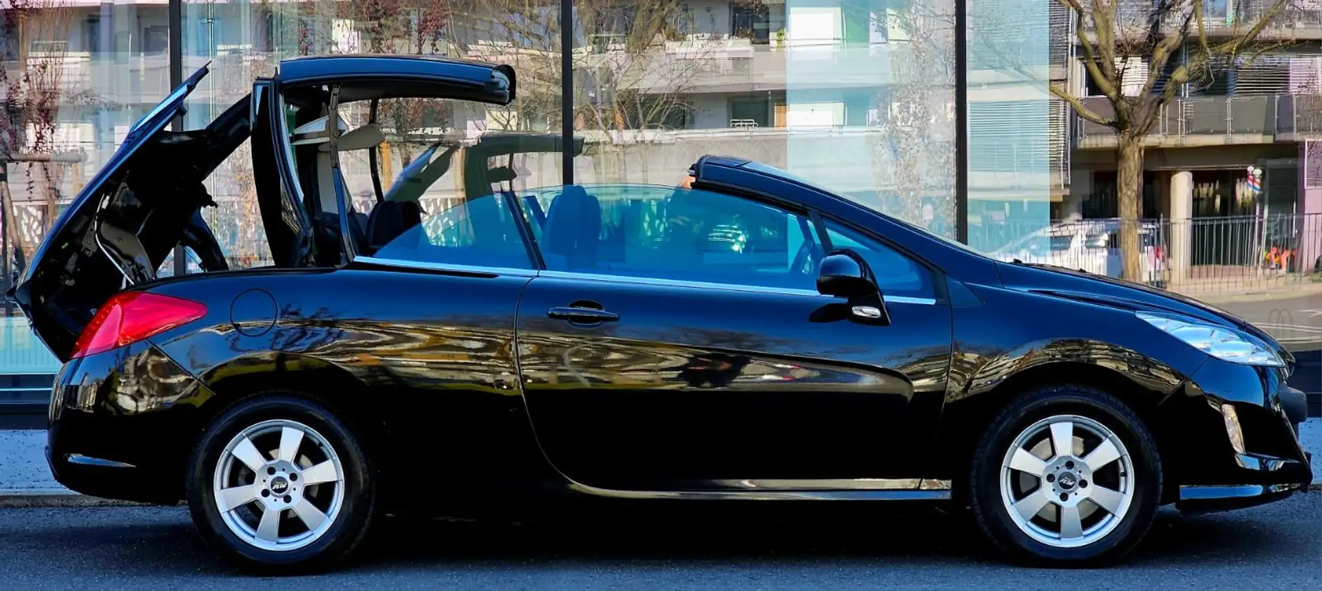 Peugeot 308 308 CC Active Pro 2,0 HDi 140 FAP Tiptronic Schwarz - 1