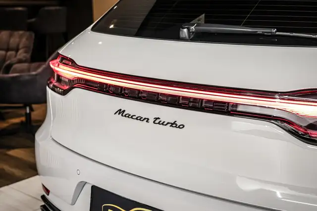 Porsche Macan view 21
