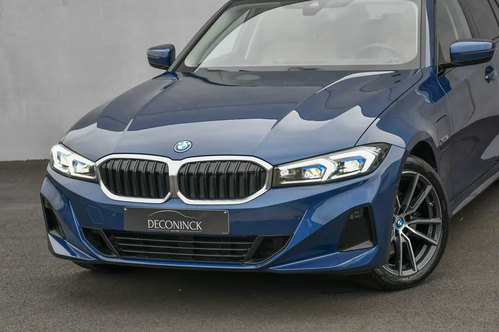 BMW 330 e TOURING*PANO*CURVED SCREEN*LEDER*MEMORY*CARPLAY* Bleu - 2