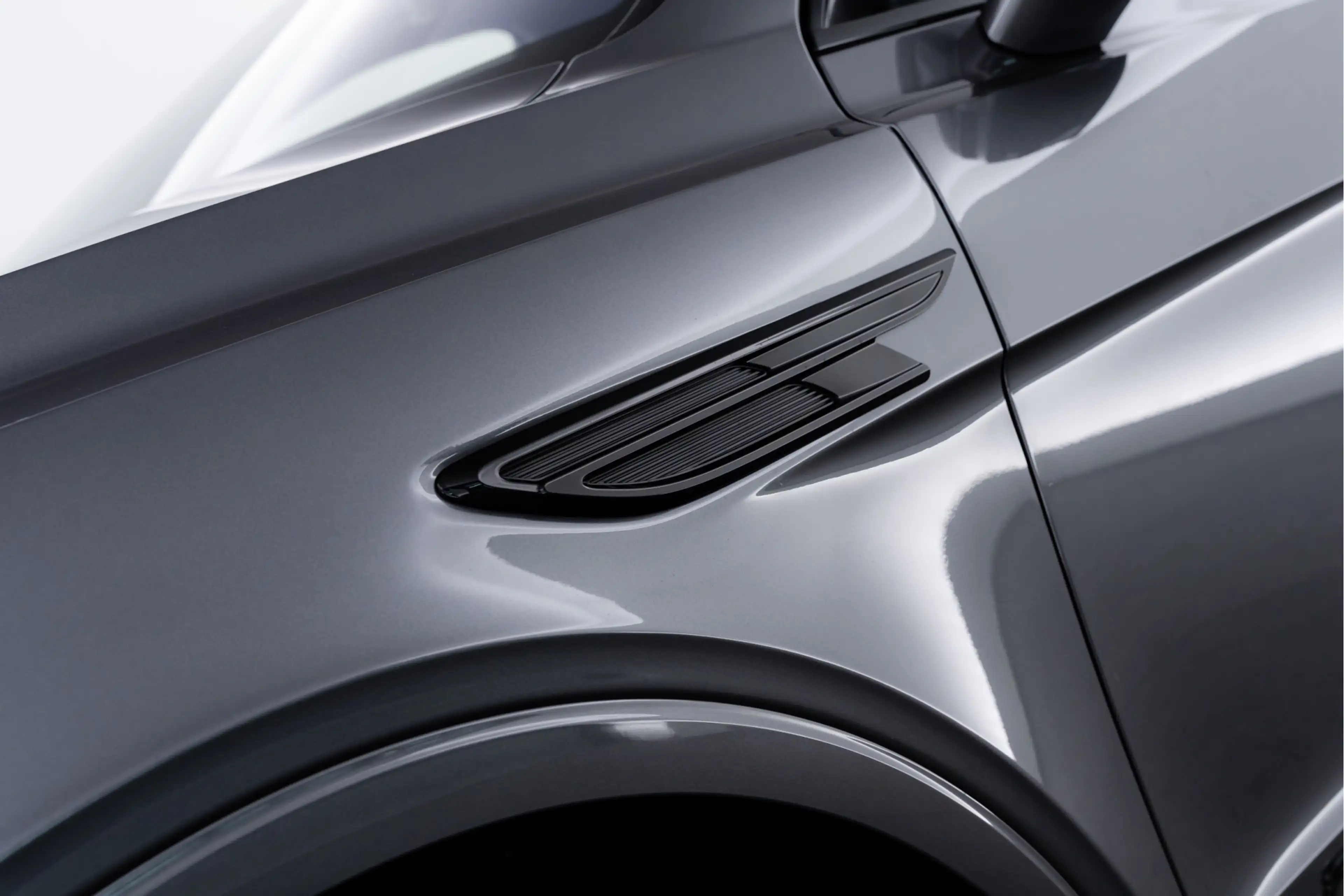 Bentley Bentayga V8 Speed MY2026 — photo 15