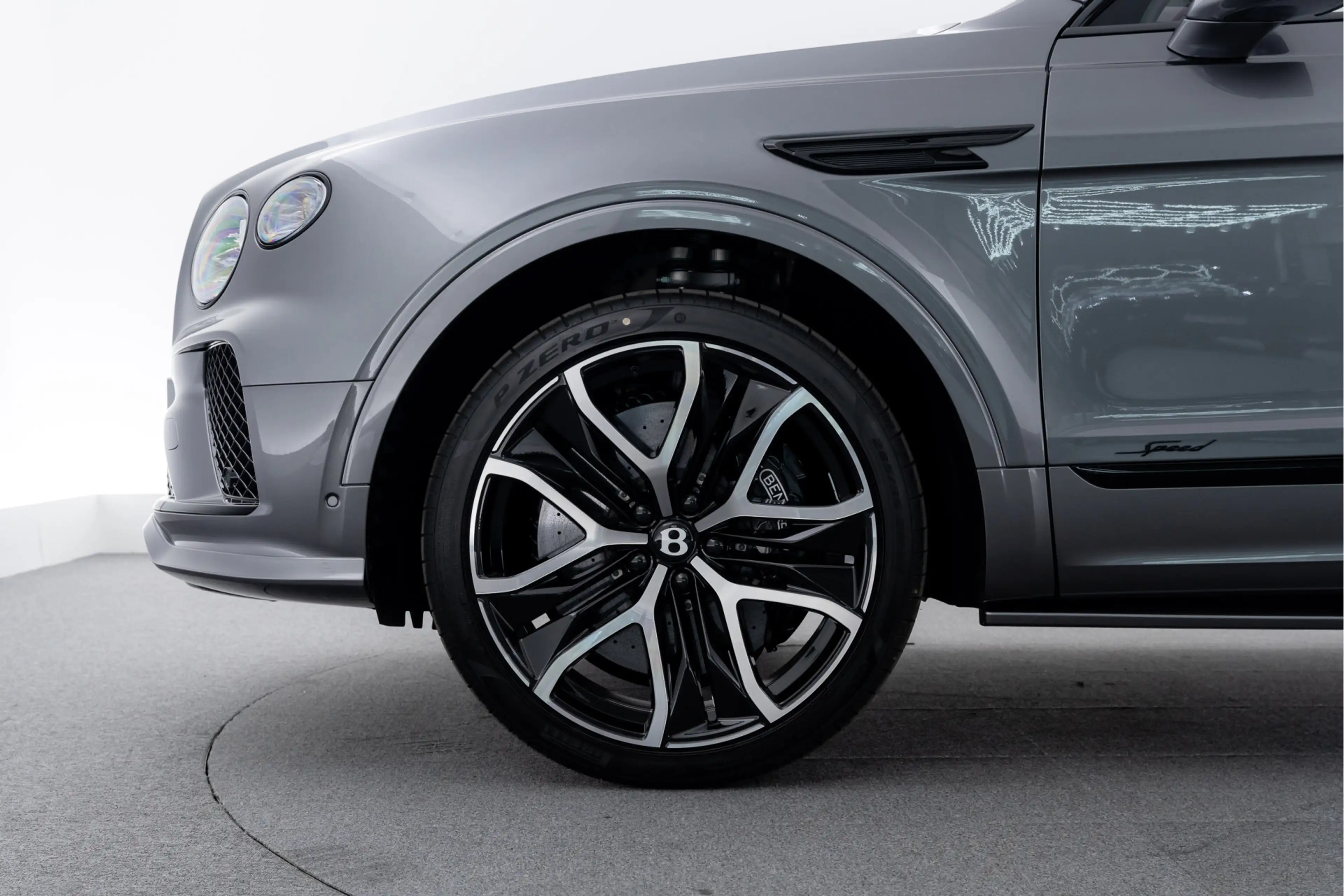 Bentley Bentayga V8 Speed MY2026 — photo 9