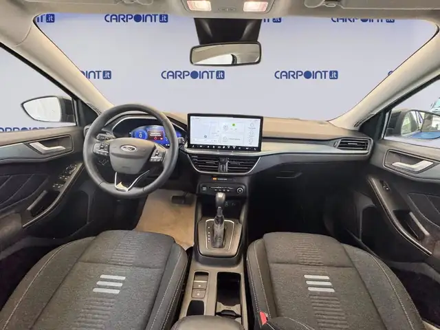 Ford Focus view 10