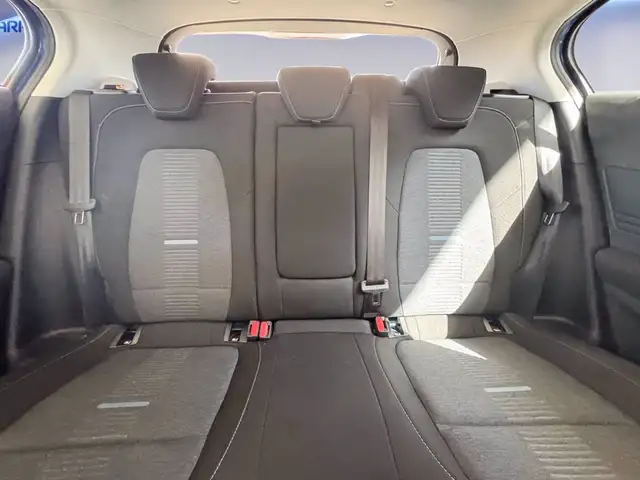 Ford Focus view 9