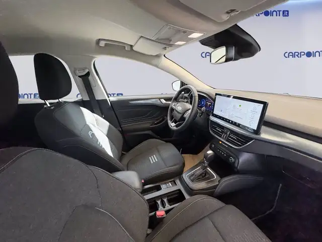 Ford Focus view 6