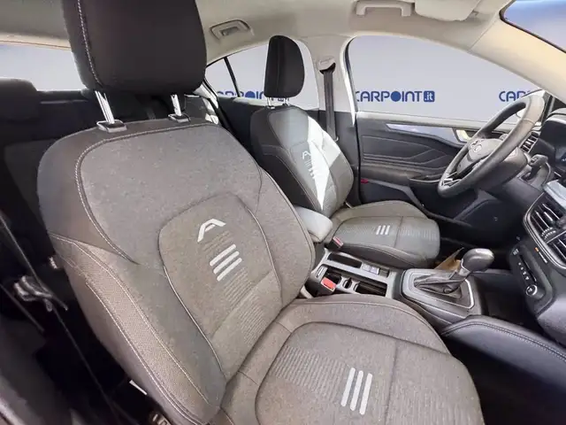 Ford Focus view 7