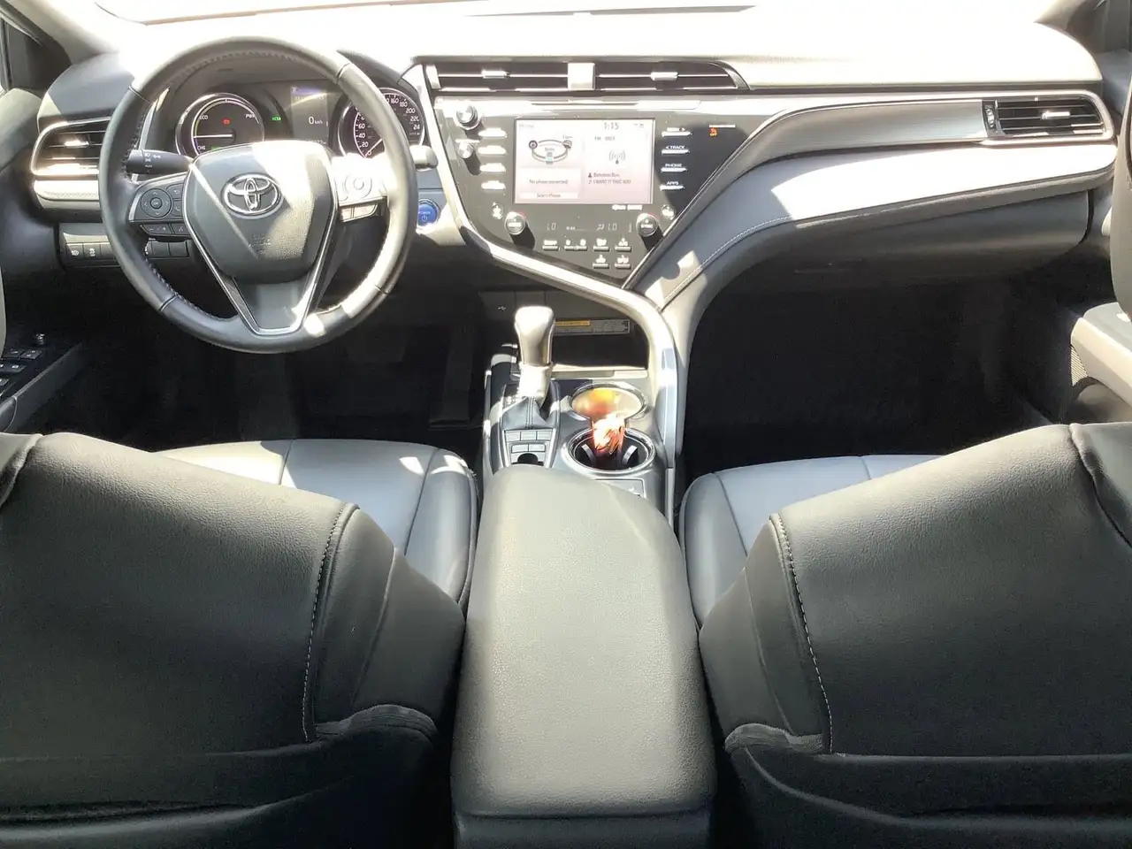 Toyota Camry снимка Toyota Camry