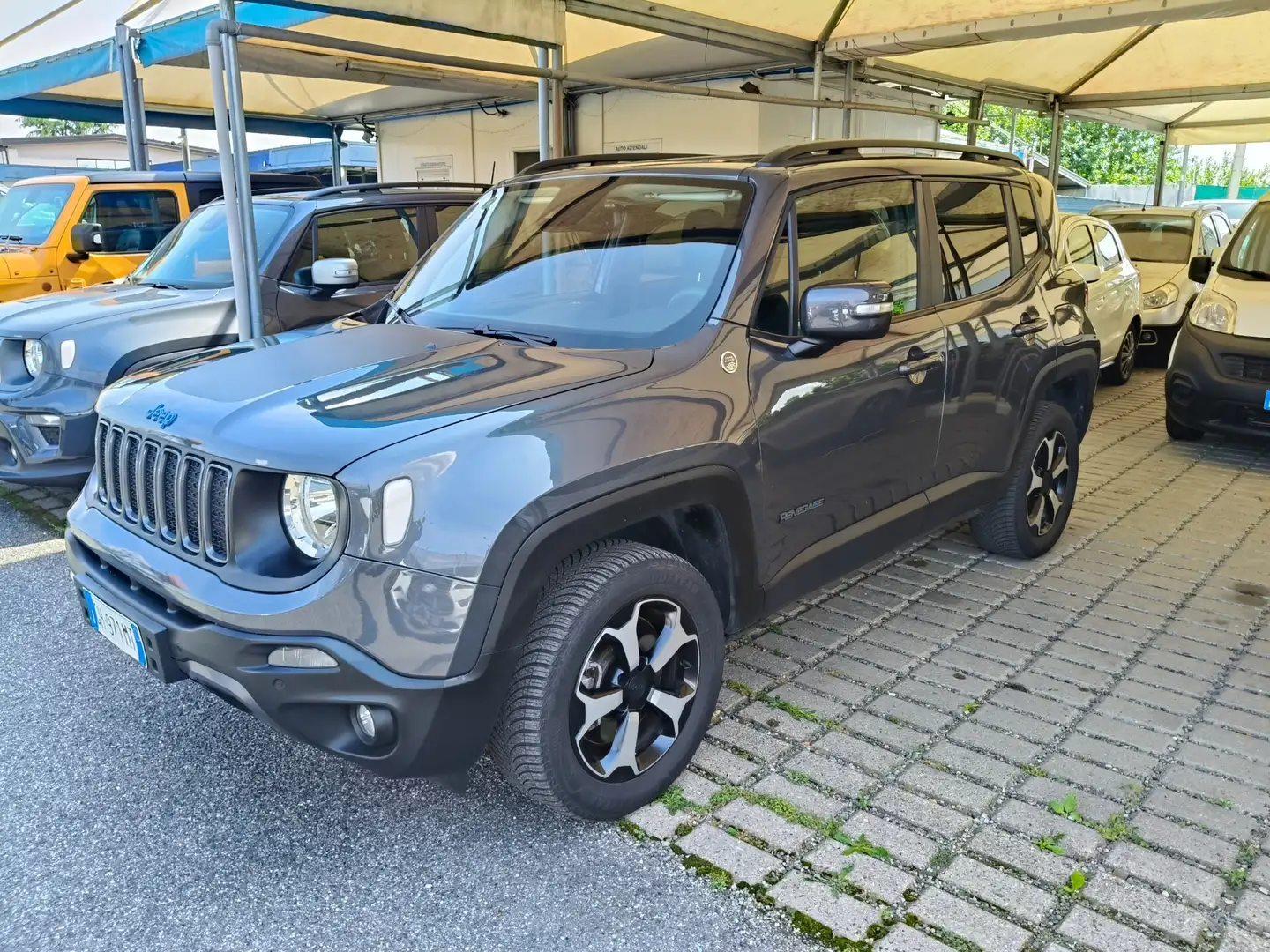 Jeep Renegade 1.3 T4 240CV PHEV 4xe AT6 Trailhawk Gris - 1