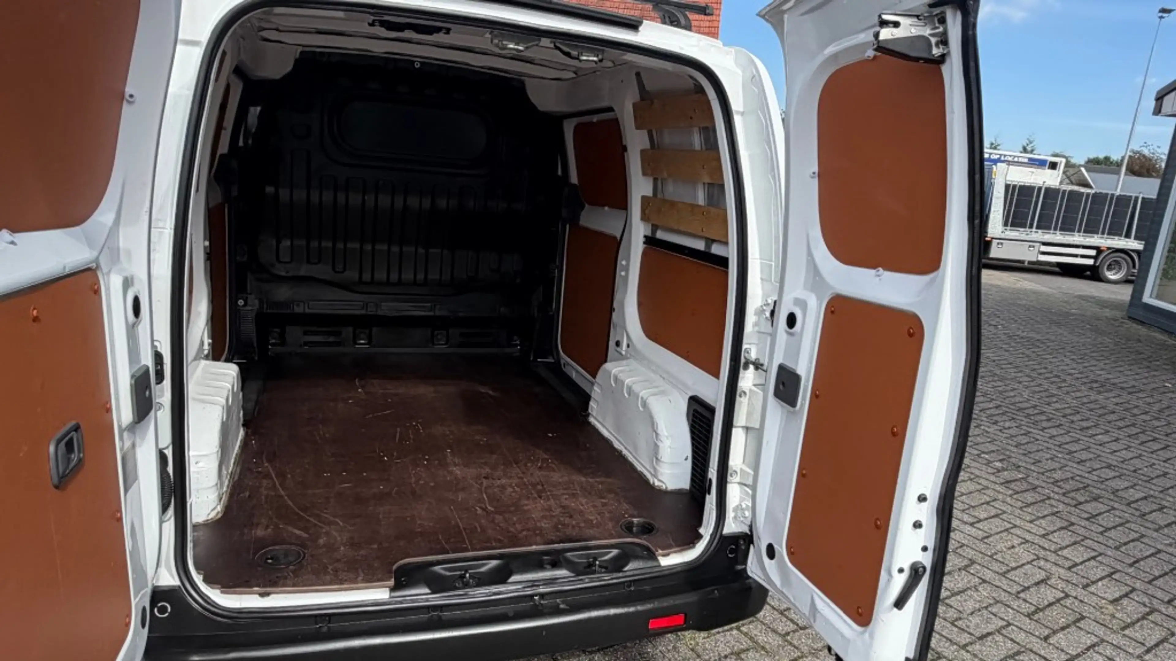 Nissan E-NV200 ZERO EMISSIE 40KWH 80KW 120PK AIRCO/ NAVIGATIE/ CR — photo 15